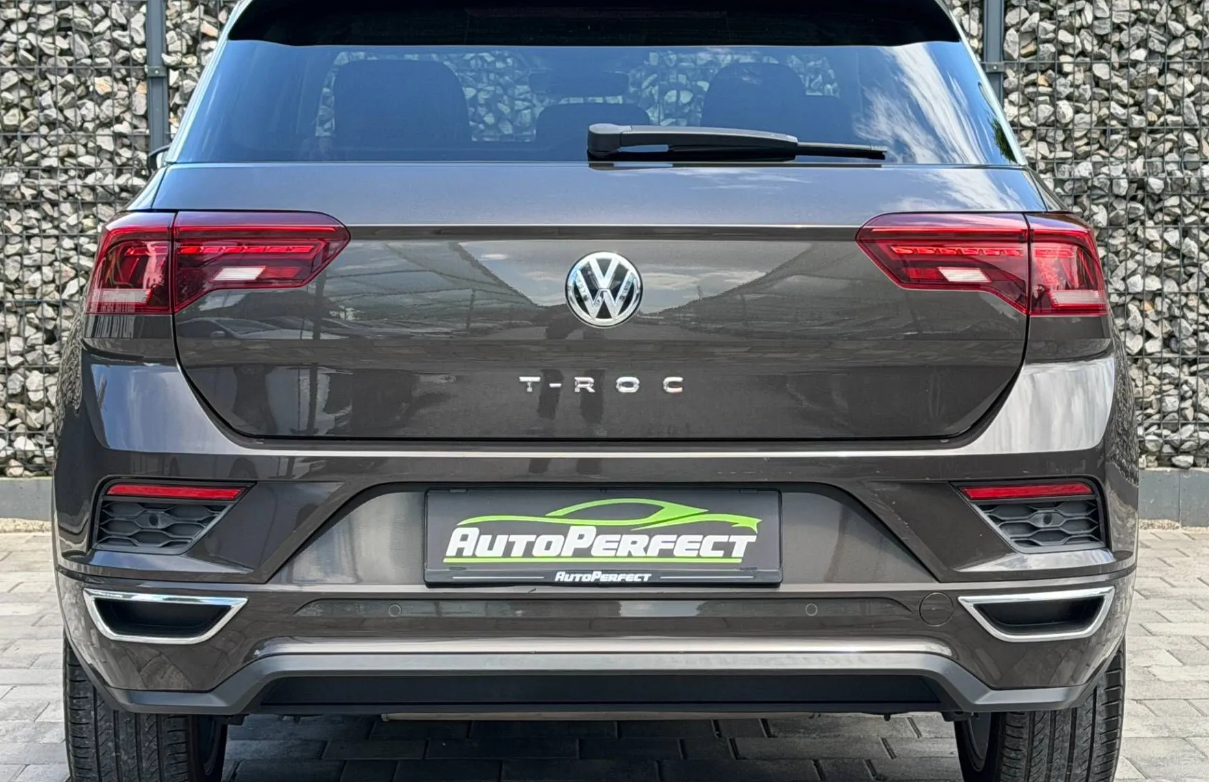 Zunanja slika - Volkswagen T-Roc - 1.5 TSI|R-Line|Virtual|ACC|PotrjenaServ.|... - 5