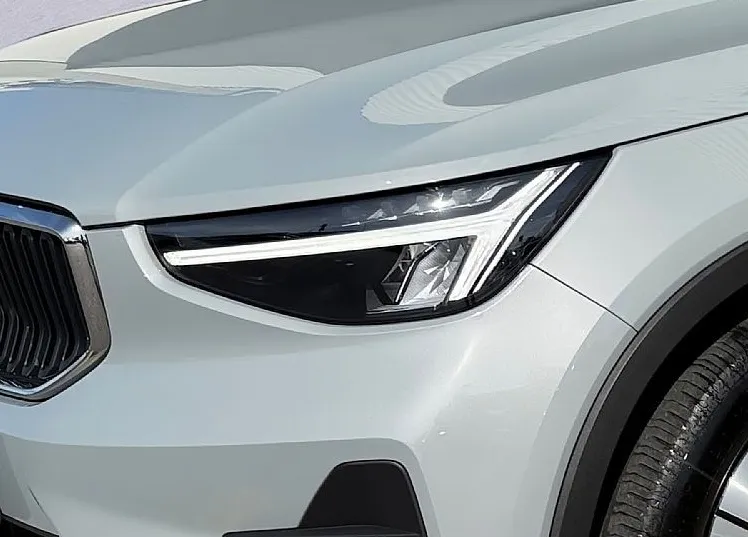 Zunanja slika - Volvo XC40 - B3 bencin 163hp AUT FWD DCT  SLO vozilo 1.lastnik - 22