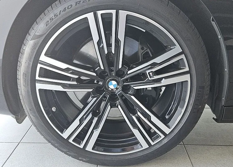 Zunanja slika - BMW Serija 7 - : 740d xDrive-HYBRID-BOGATA OPREMA - 4