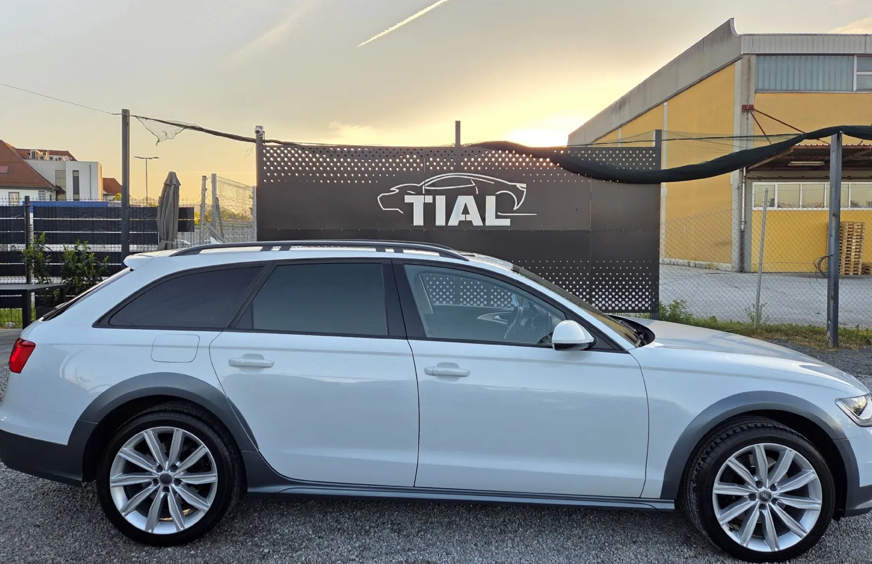 Zunanja slika - Audi A6 Allroad - 3.0TDIquattro-night vision-pdc navi-alu-kamera - 8