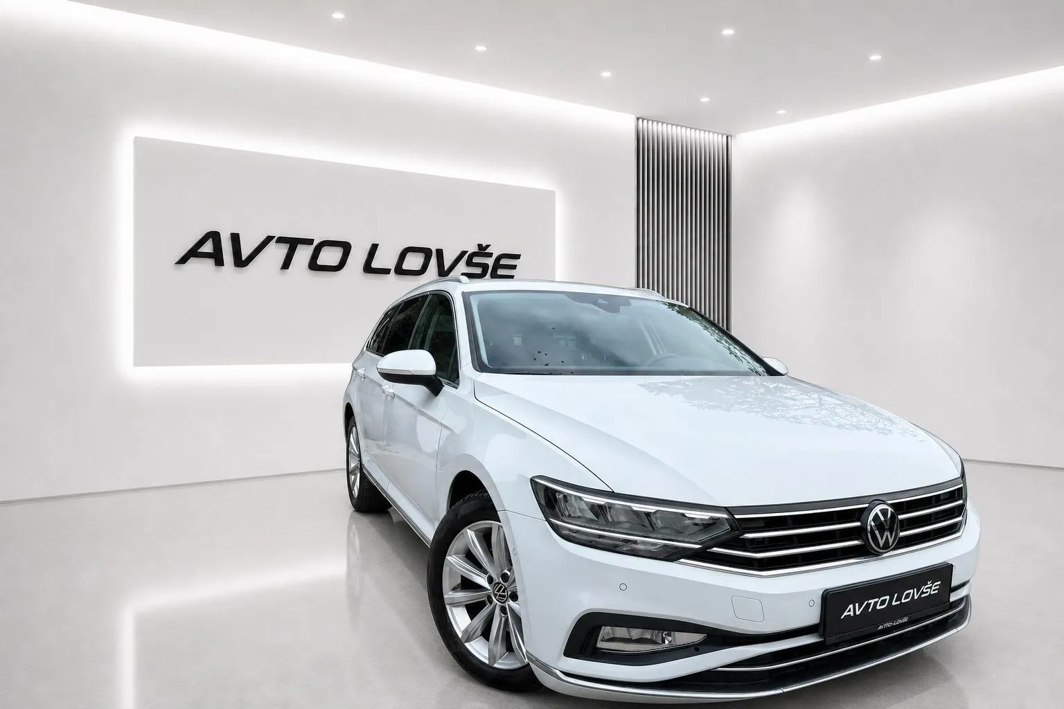 Zunanja slika - Volkswagen Passat Variant - 2.0 TDI BMT SCR Elegance DSG-1 LASTNIK-VIRTUAL-LED - 2
