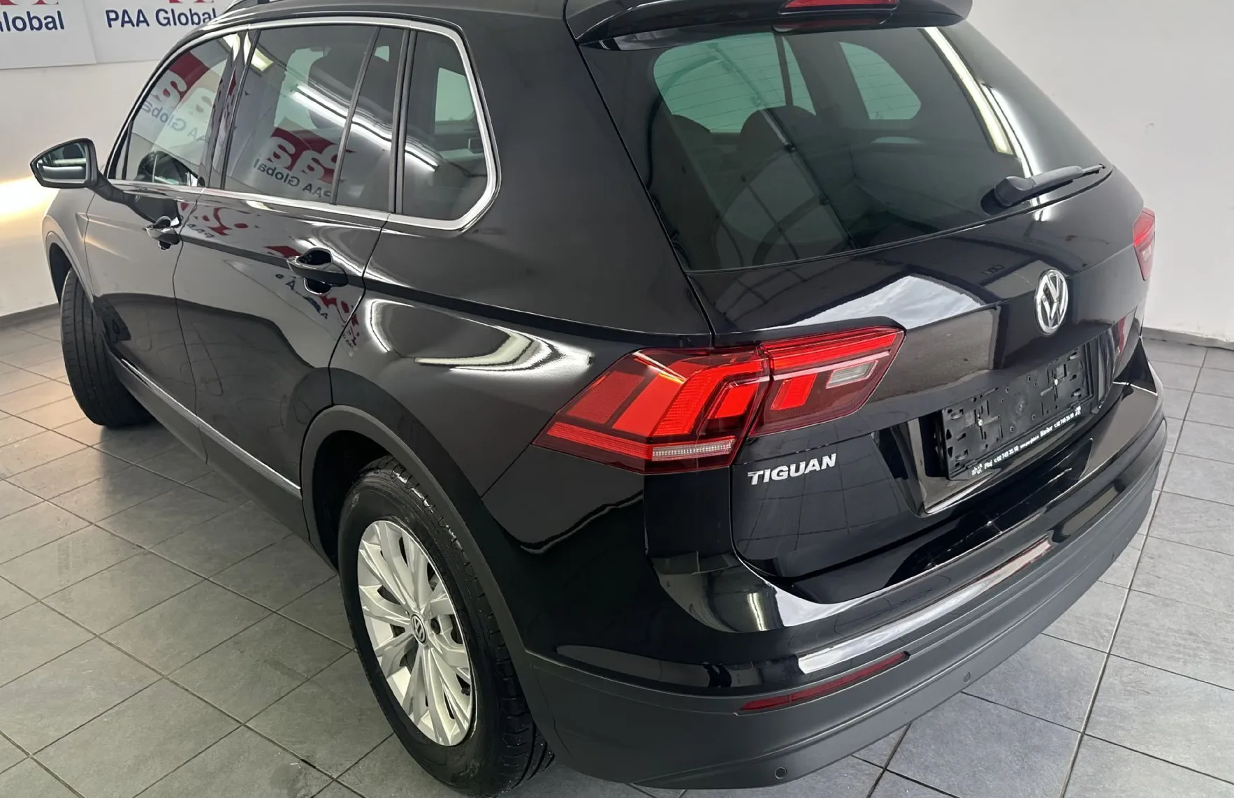 Zunanja slika - Volkswagen Tiguan - 2.0 TDI Comfort DSG.110kW.NAVI.ALU.PDC.DIZEL - 17