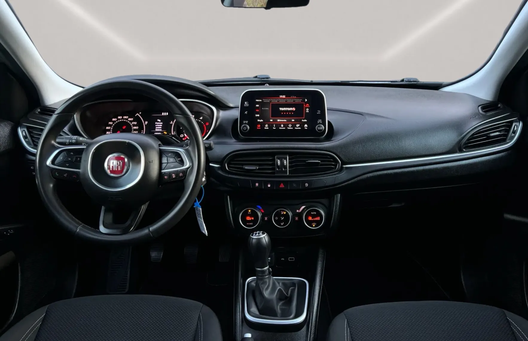 Zunanja slika - Fiat Tipo - 1.3 Multijet 16v od 1 lastnika  garancija - 8