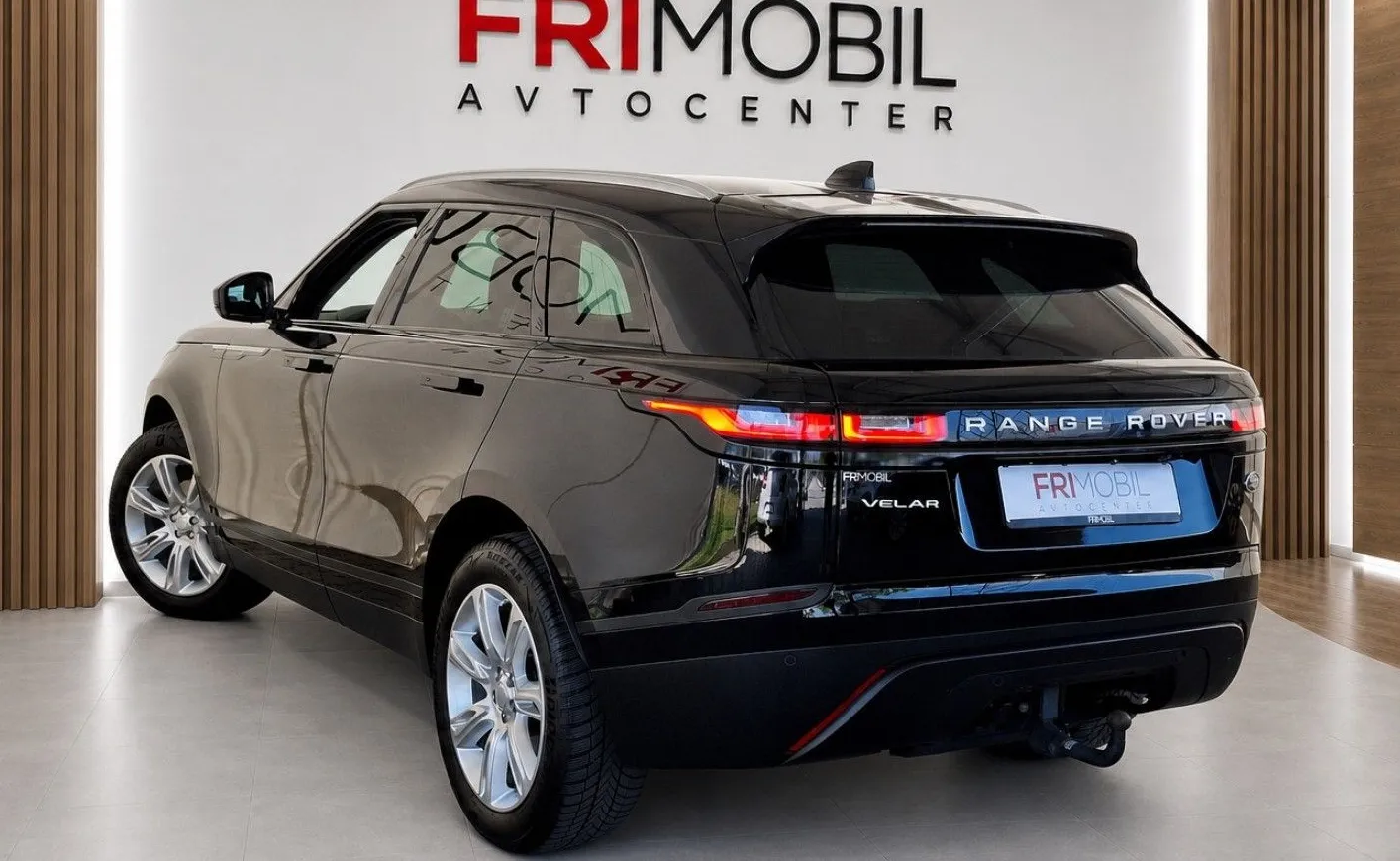 Zunanja slika - Land Rover Range Rover Velar - 2.0 TD Base Aut.•ALCANTARA•KAMERA•ALU20•VL.KLJU - 4