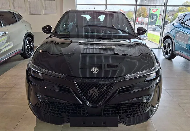 Zunanja slika - Alfa Romeo Junior - 1.2 E-DCT6 MHEV CORE - 2
