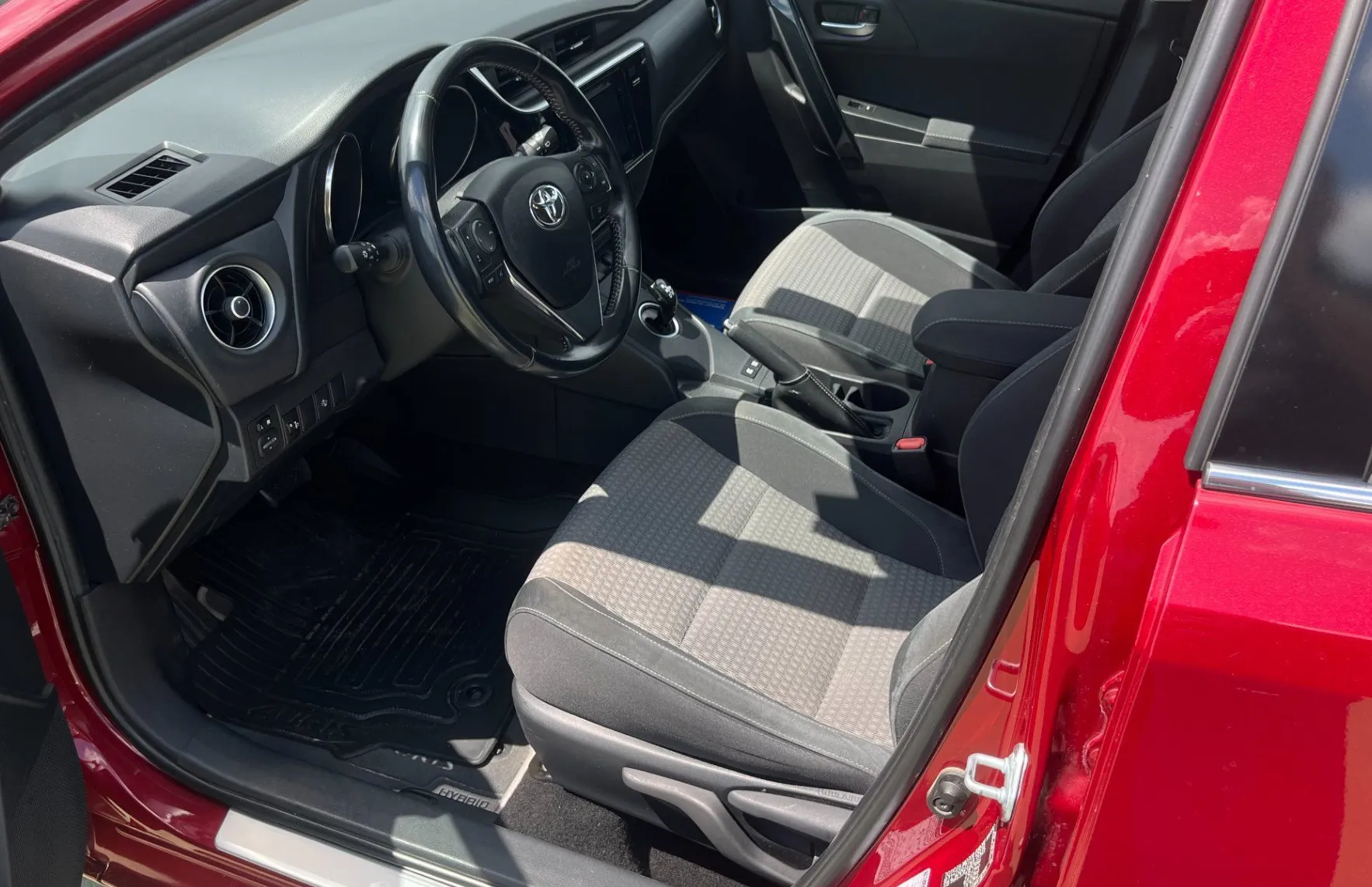 Zunanja slika - Toyota Auris - Hybrid 1.8 VVT-i Black Edition Avt. VZR. KAM. TEMP - 12