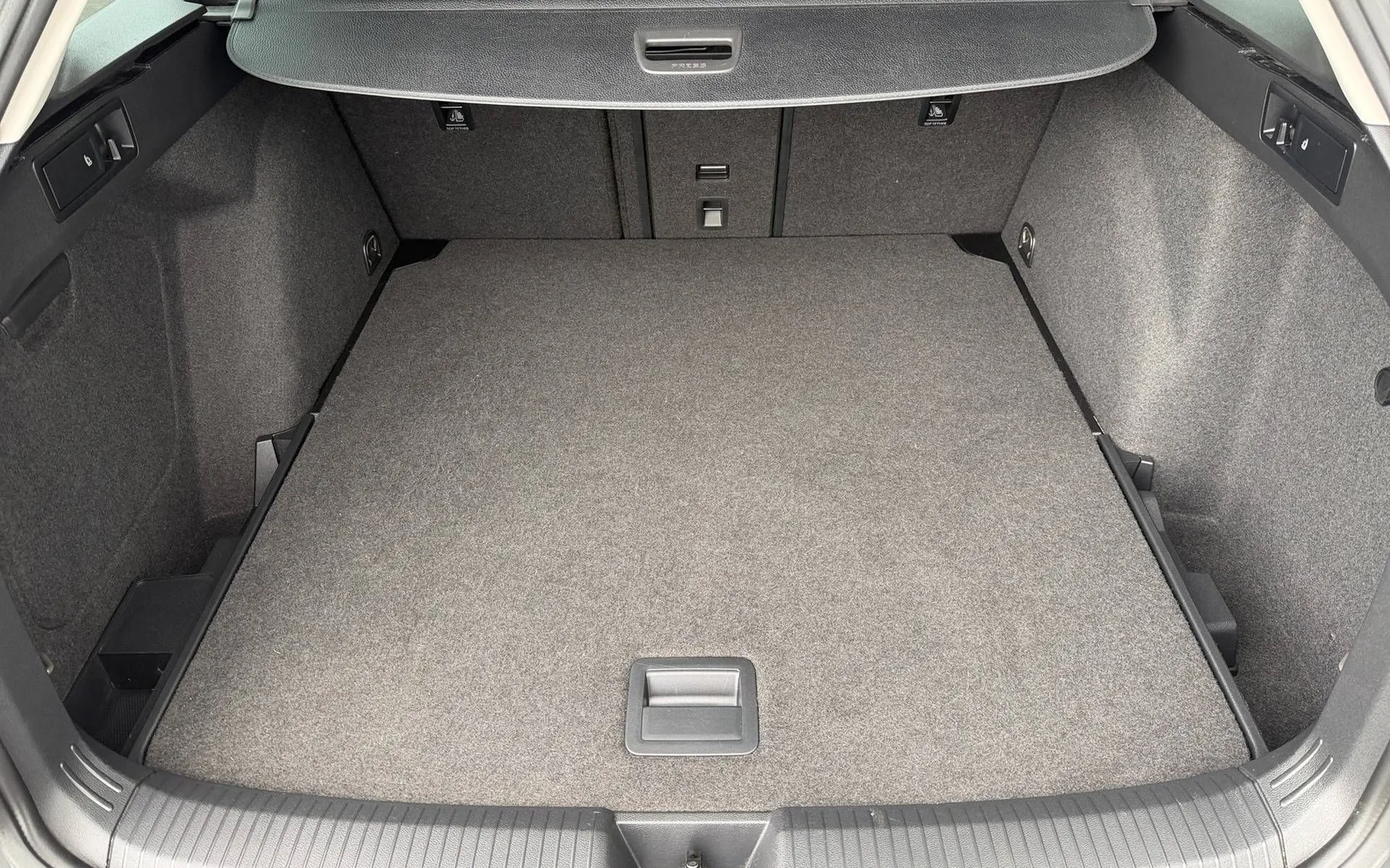 Notranja slika - Volkswagen Golf Variant - 2.0 TDI Life DSG-LED-ACC-PDC-Navigacija-AppConne.. - 12