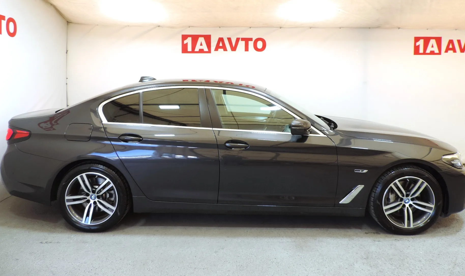 Zunanja slika - BMW 5 Series ActiveHybrid - serija 5: 545e xDrive Avt. PRIKLJUČNI HYBRID - 4