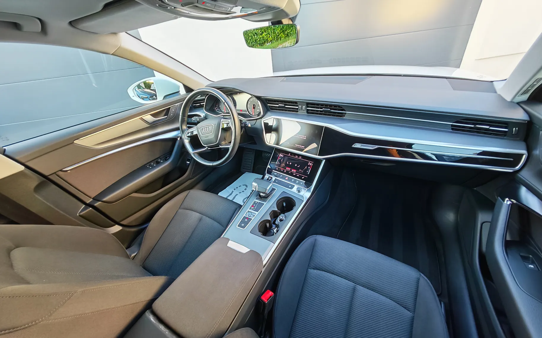 Notranja slika - Audi A6 - Avant 40 TDI S tronic - 9