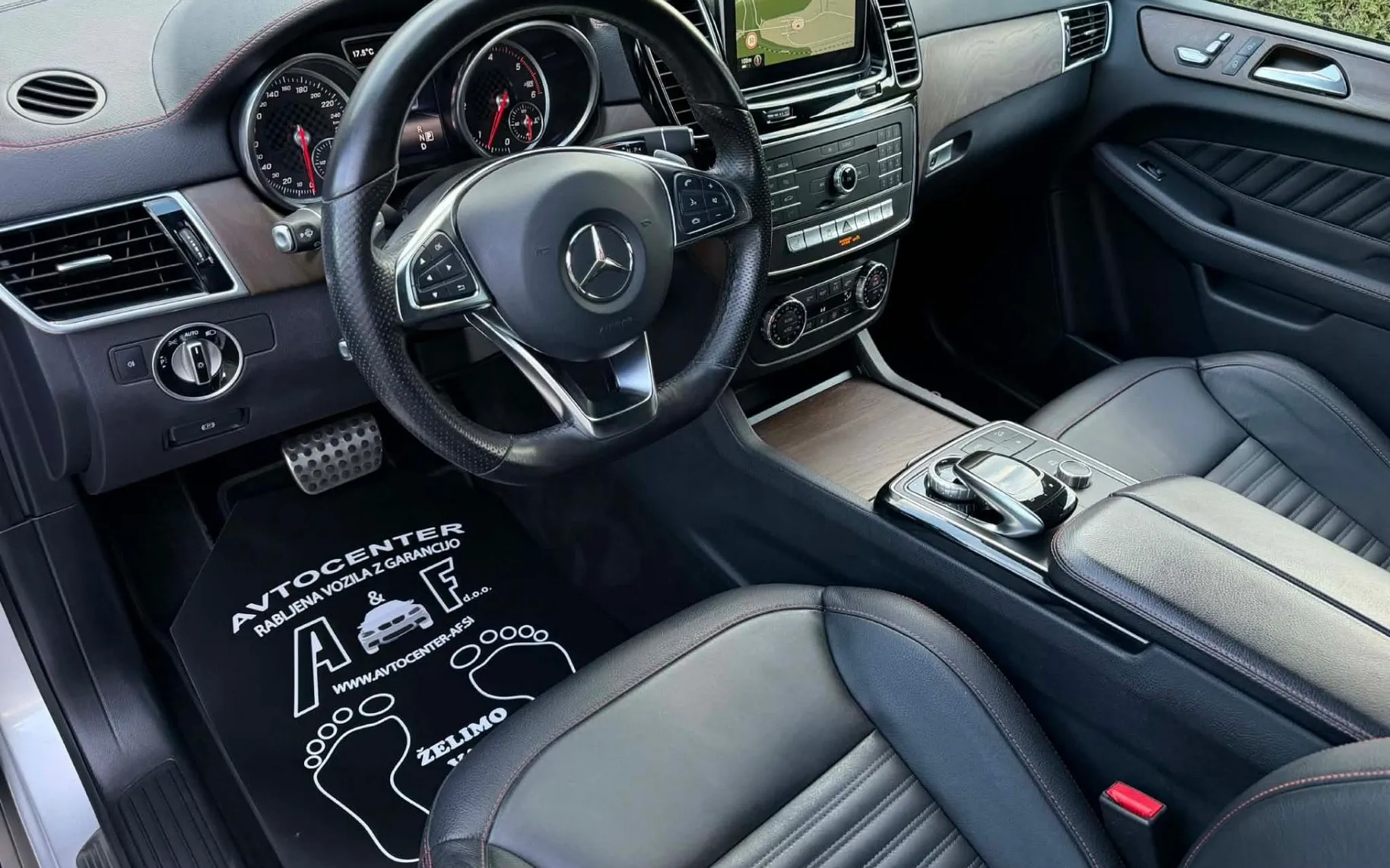Notranja slika - Mercedes-Benz GLE coupe - 350d-4M-AMG LINE-1 LASTNIK-LIZING ZA TUJCE-ZRAČNO - 9