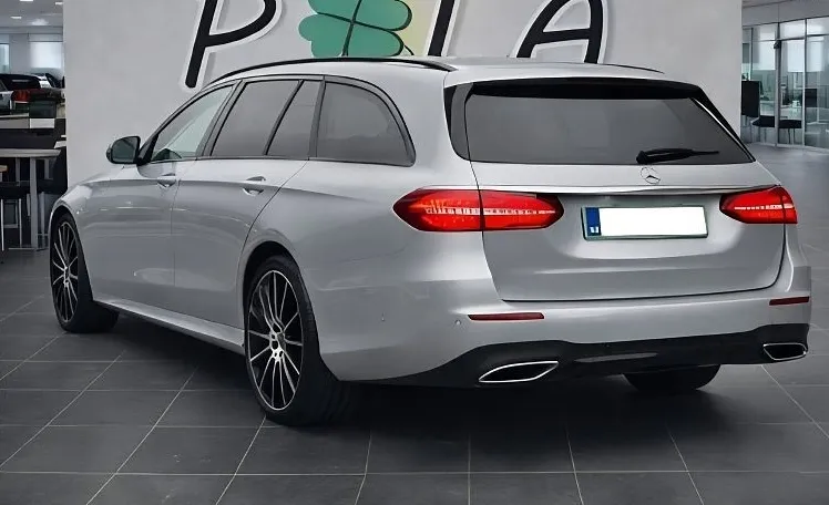 Zunanja slika - Mercedes-Benz E-Razred - E 220 d AMG LINE - 5