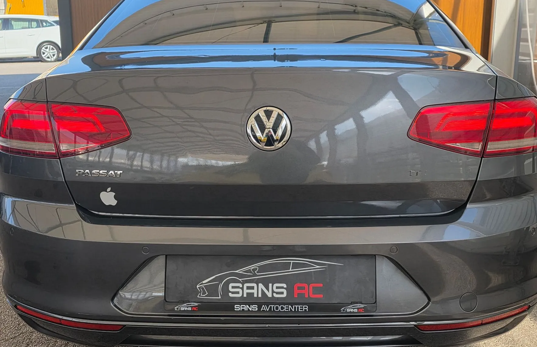Zunanja slika - VW Passat - 1.6 TDI - DSG - KAMERA - TEMPOMAT - GL. SERVIS - 4