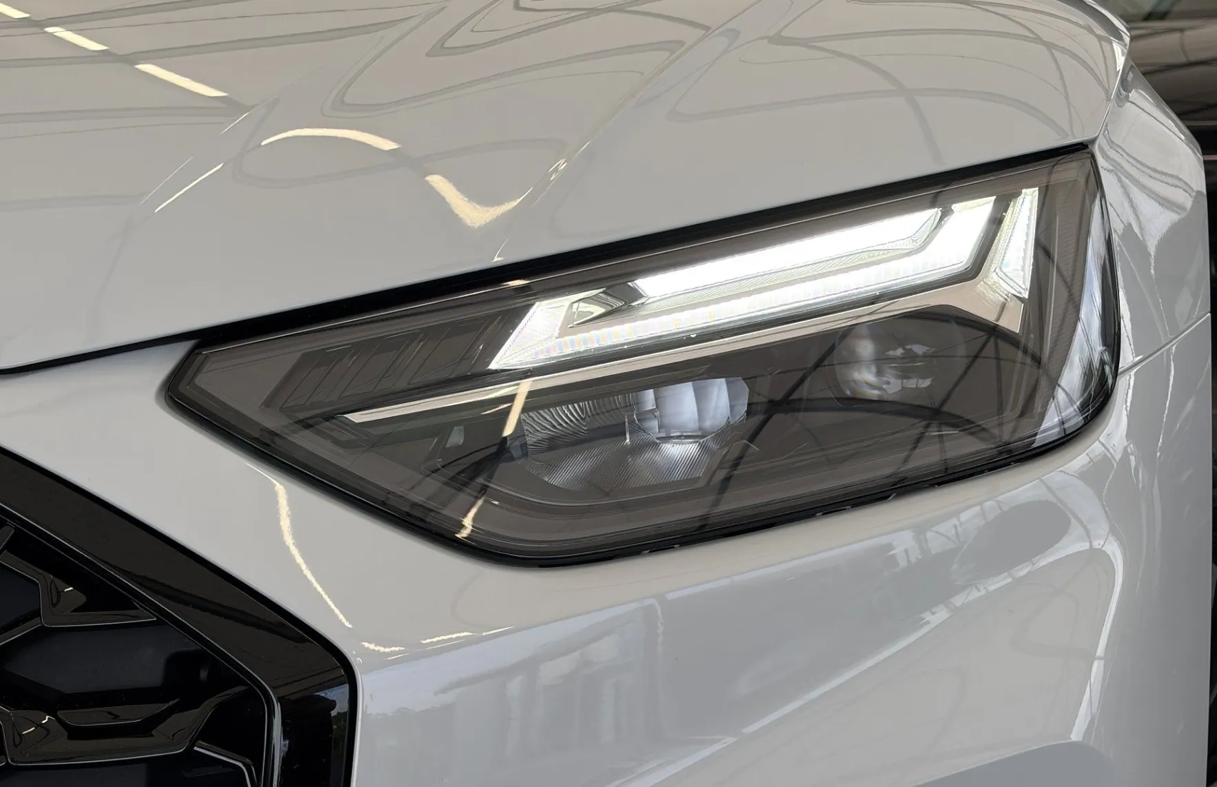 Zunanja slika - Audi Q5 Sportback - S Line 40 TDI quattro S-tronic-SLO-1.LASTNIK-NAVI - 2