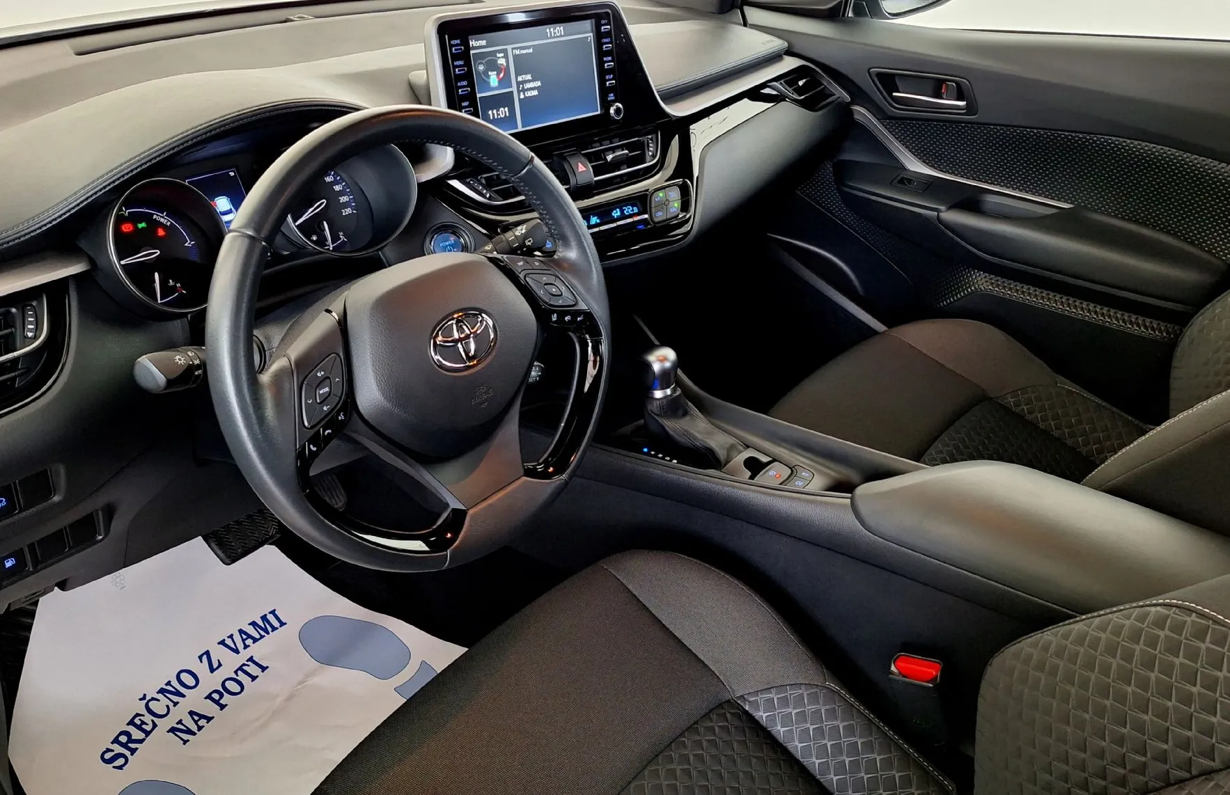 Zunanja slika - Toyota C-HR - Hybrid 1.8 C-ENTER E-CVT MY22 - 11