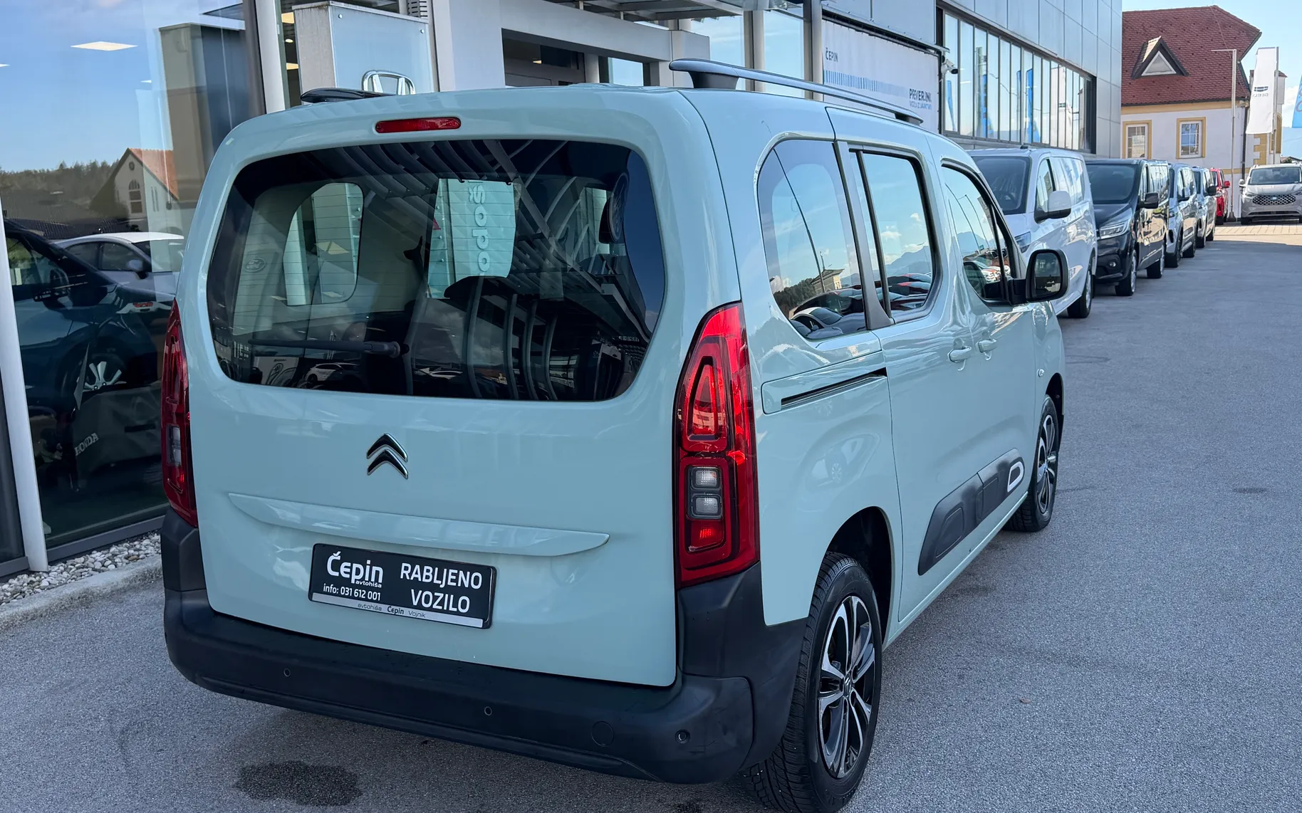 Zunanja slika - Citroën Berlingo - 1.5 BLUE HDI 100 FEEL M I SLO I 1.LASTNIKI NAVI I - 8