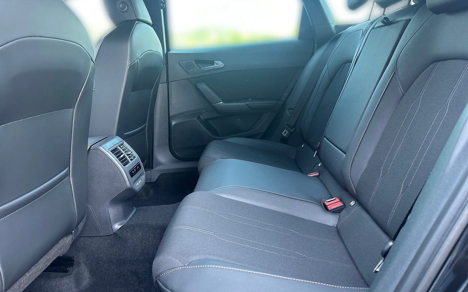 Notranja slika - Cupra Leon - ST 1.5 eTSI DSG - 11