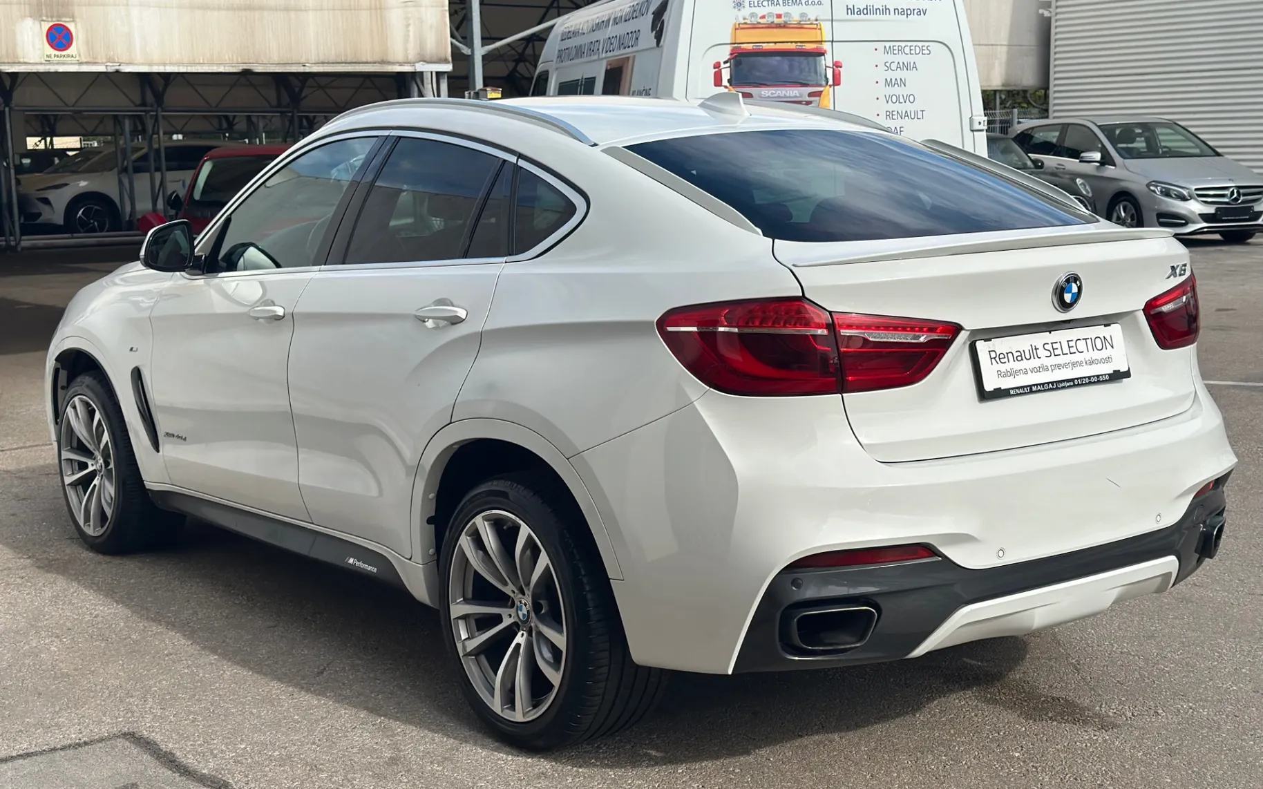 Zunanja slika - BMW X6 - xDrive 40d Avt. B O-360-Zračno-Head up-Memory-LED - 3