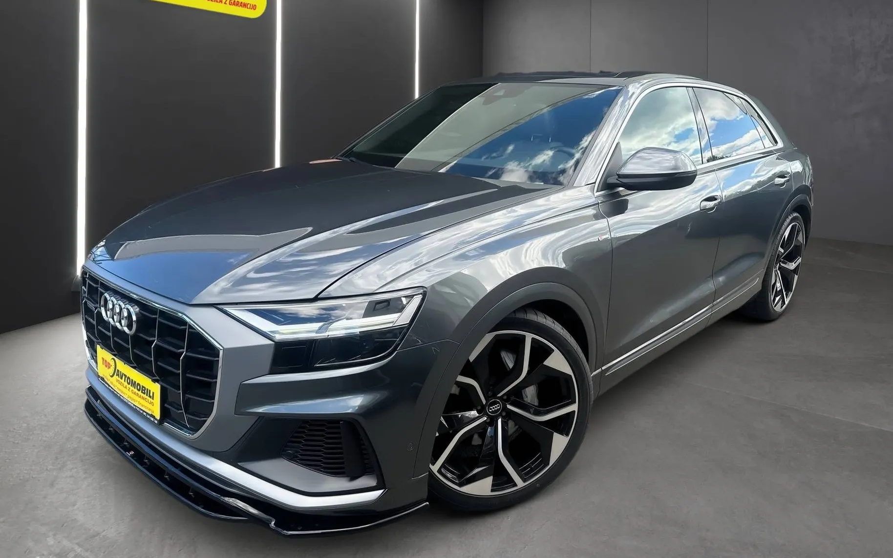 Zunanja slika - Audi Q8 - 50 TDI QUATTRO S-LINE MATRIX NAVI TEMP KAM PDC T - 2