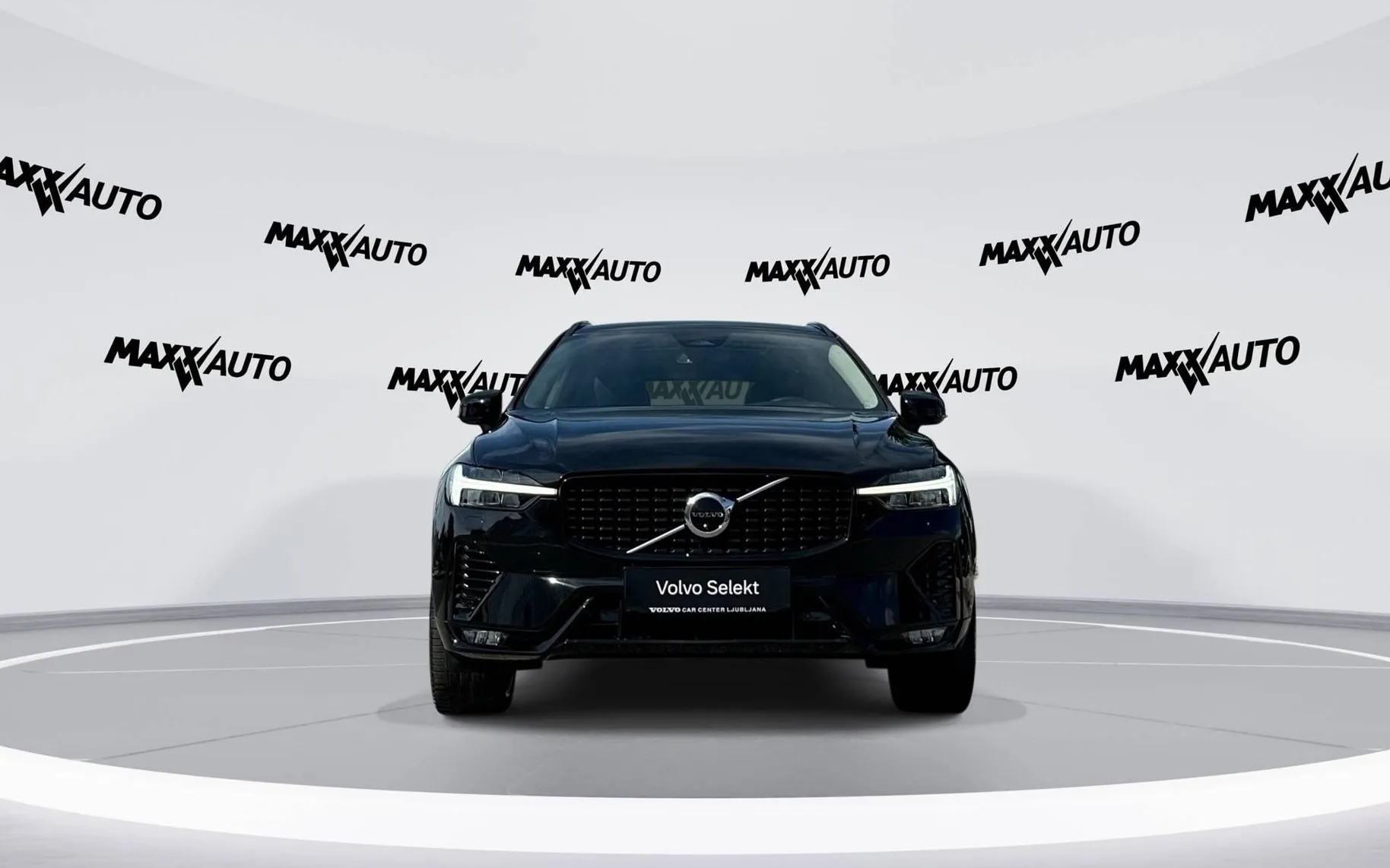 Zunanja slika - Volvo XC60 - B5 P AWD Plus Dark Avt. - 2
