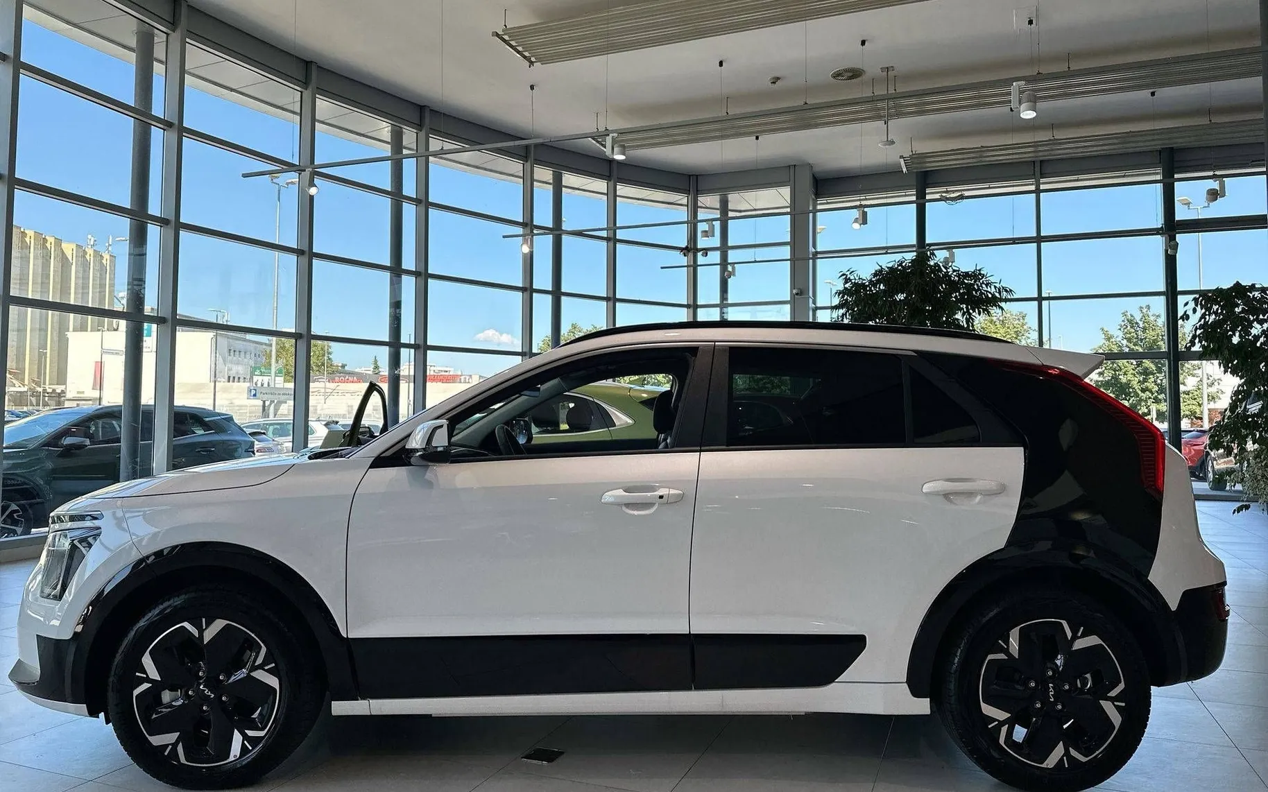 Zunanja slika - KIA Niro - Limited Edition - 6