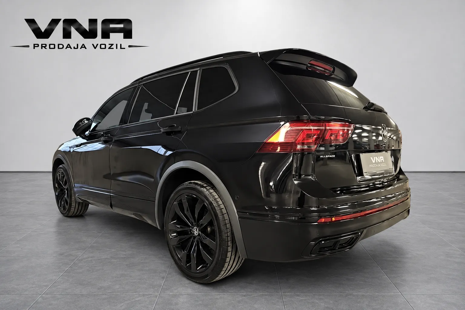 Zunanja slika - Volkswagen Tiguan Allspace - 4motion 2.0 TDI BMT R-Line DSG |VIRTUAL|KLJUKA|TOP - 4