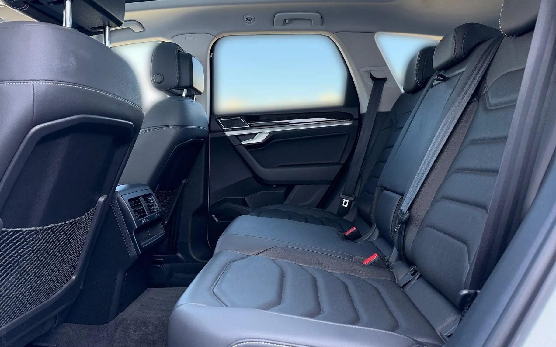 Notranja slika - Volkswagen Touareg - 4motion V6 TDI Elegance Tiptronic-Slovensko vozi - 11