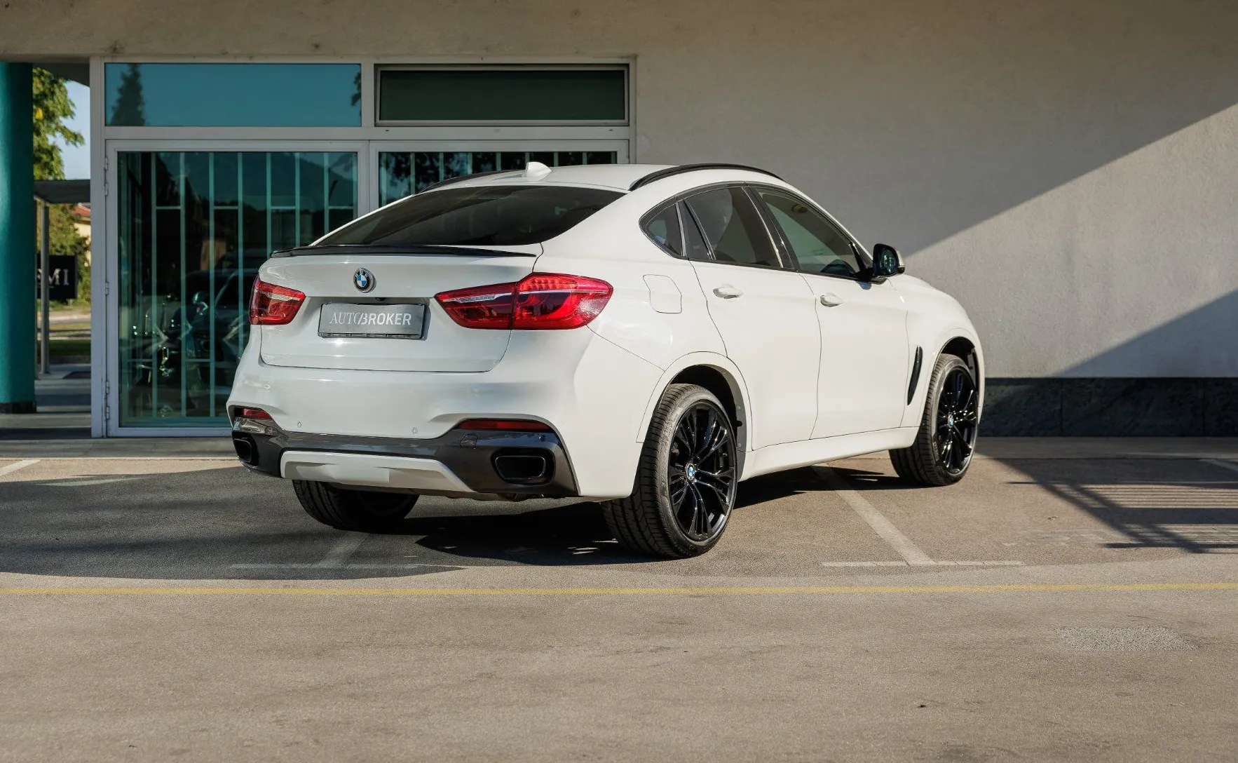 Zunanja slika - BMW X6 - serija : M50d M Sport kamera Navi PRO HeadUp Adapt. LED - 5