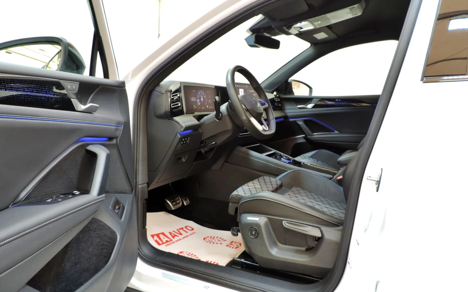 Zunanja slika - Volkswagen Tiguan - 1.5 eTSI BMT R-Line DSG - 9