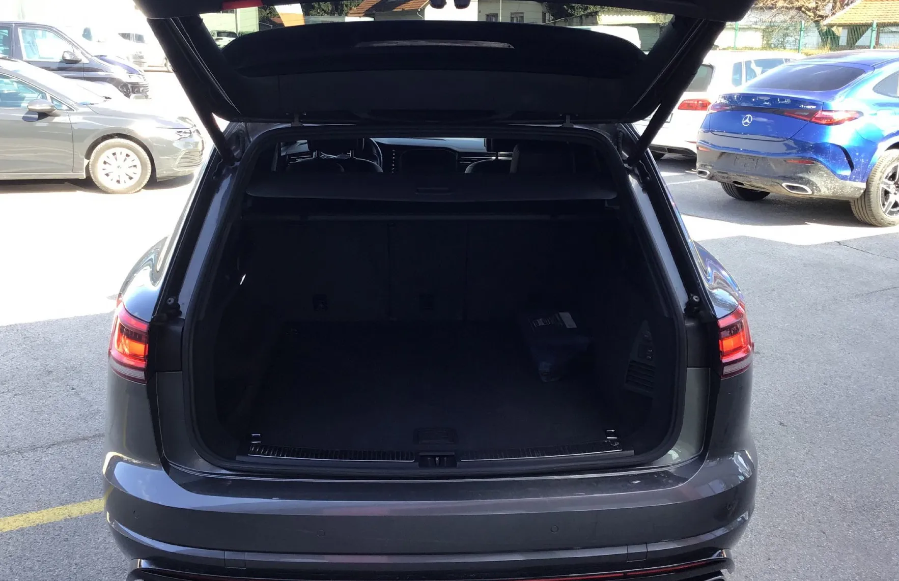 Zunanja slika - Volkswagen Touareg - V6 TDI BMT R-Line 210  285 - 7
