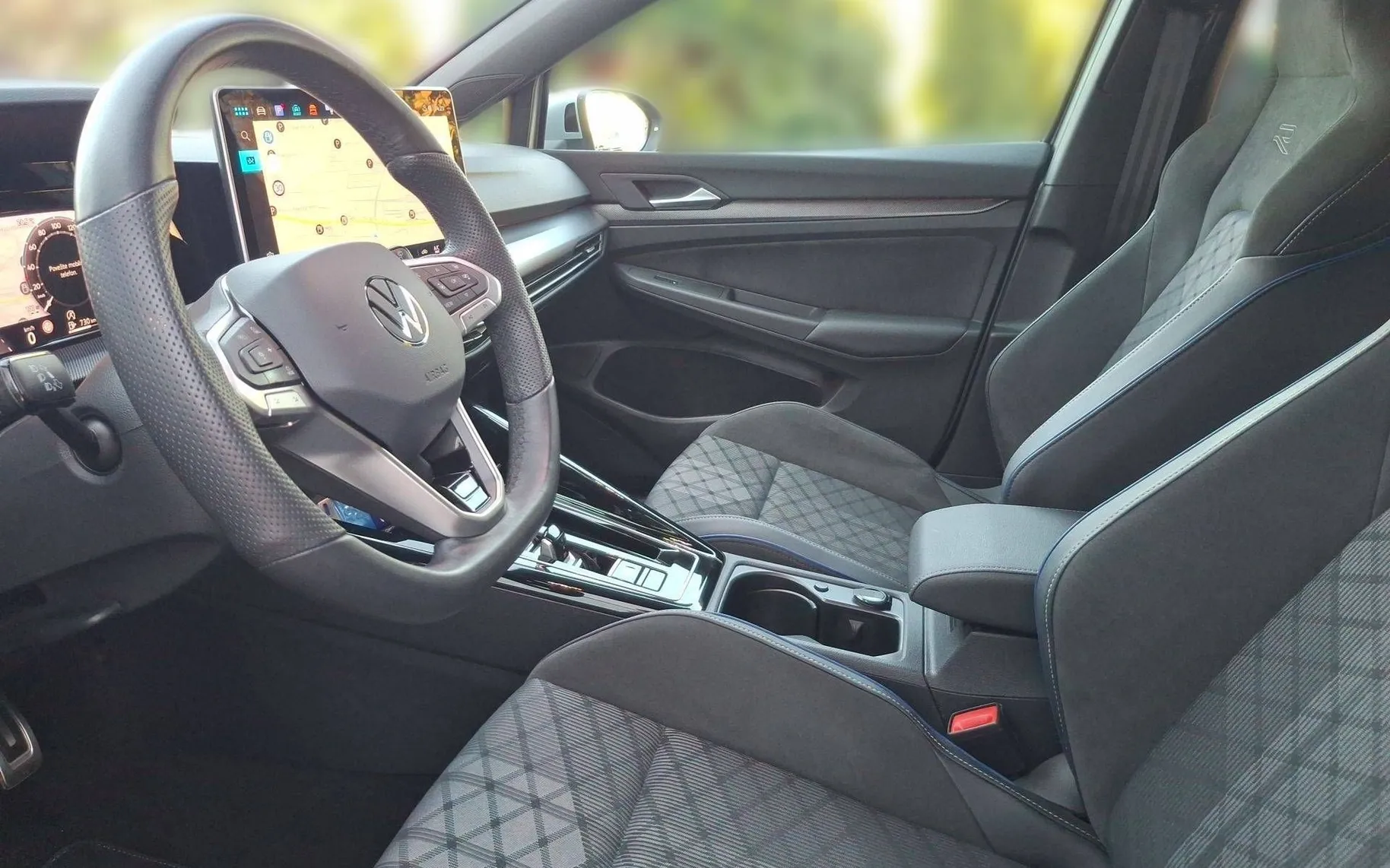 Notranja slika - Volkswagen Golf Variant - 1.5 eTSI 4Joy DSG - 11