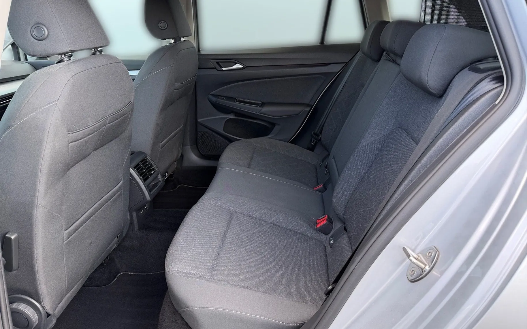 Notranja slika - Volkswagen Golf Variant - 2.0 TDI BMT Life DSG-LED-ACC-PDC-NAVI-Ogr.sedeža.. - 11