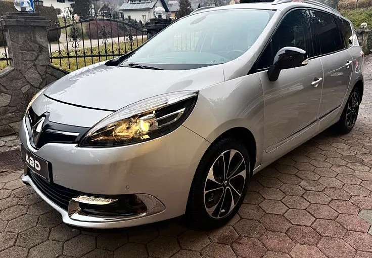 Zunanja slika - Renault Scénic - Grand Scenic dCi 130 Energy Bose Navi Alcantara TOP STANJE - 1