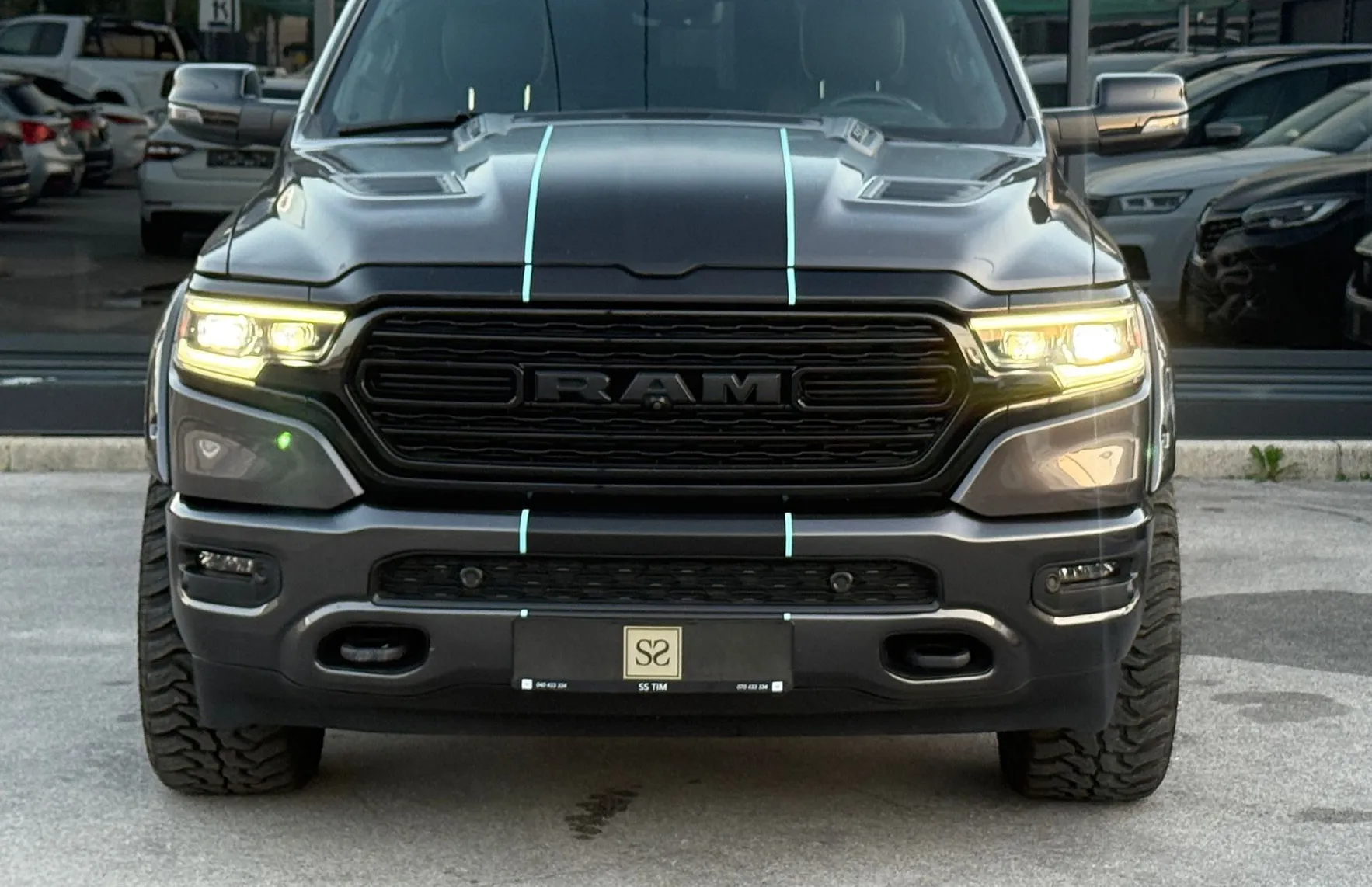 Zunanja slika - Dodge Ram - 5.7Hemi LIMITED Pano LED 360 GreHla HUD ACC Navi - 3