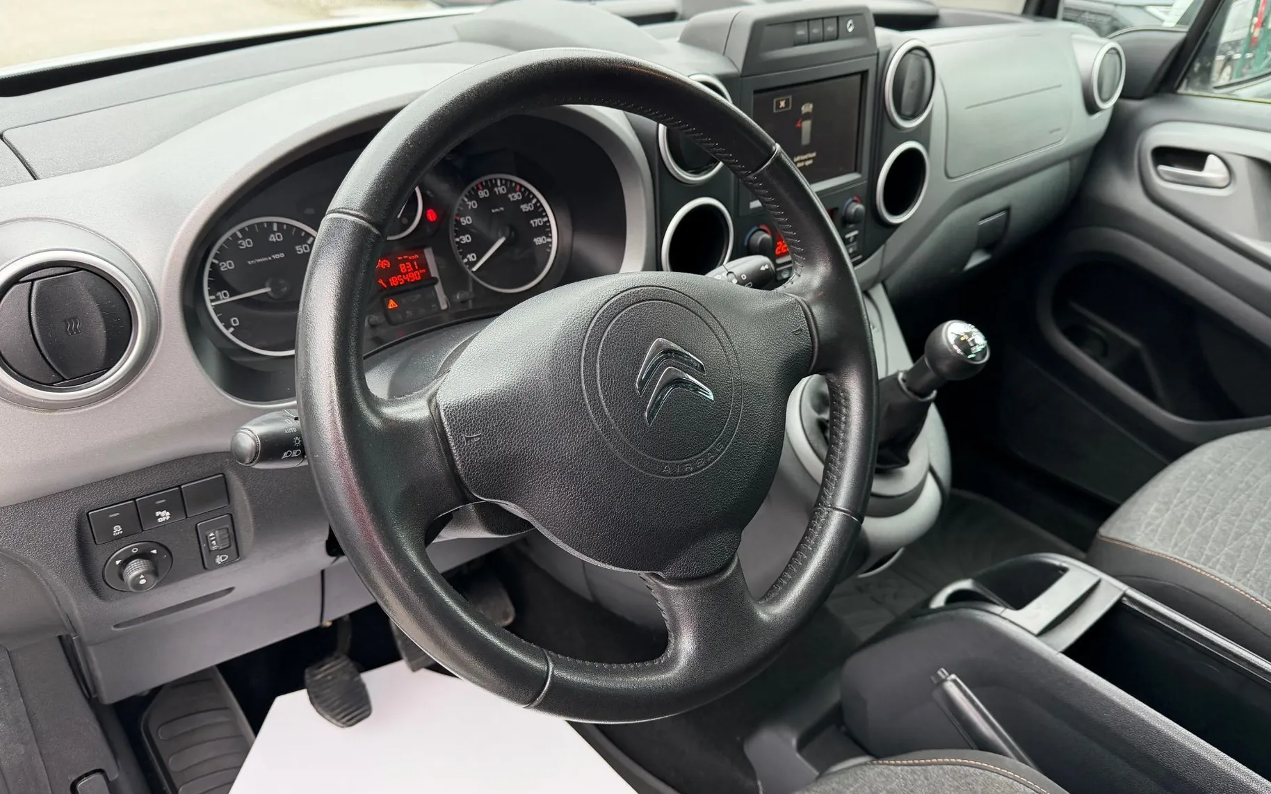 Zunanja slika - Citroën Berlingo - 1.6 BlueHDi SHINE SLO 2.LASTNIK AVTO.KLIMA - 15