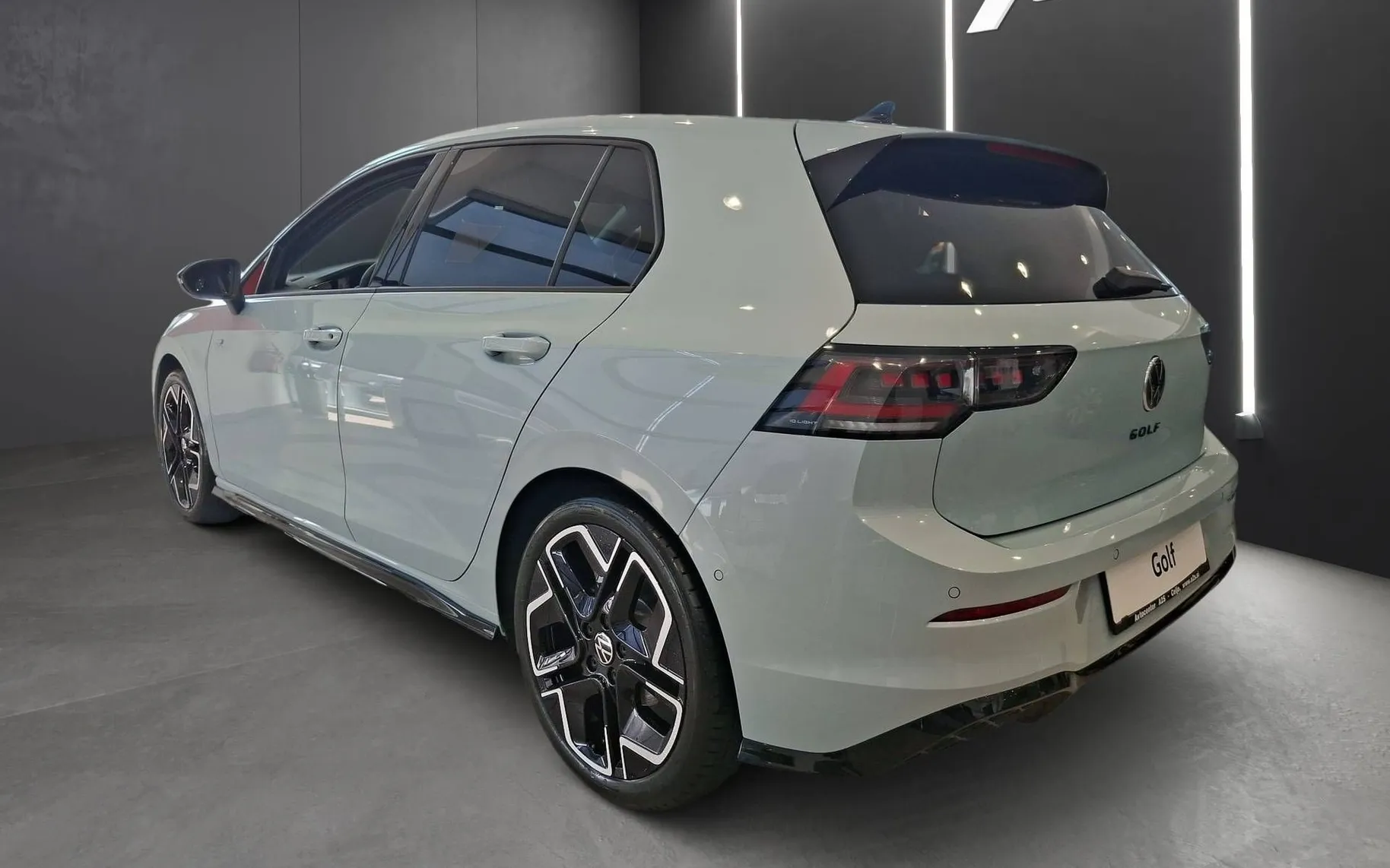 Zunanja slika - Volkswagen Golf - 1.5 eTSI BMT 4Joy DSG - 4