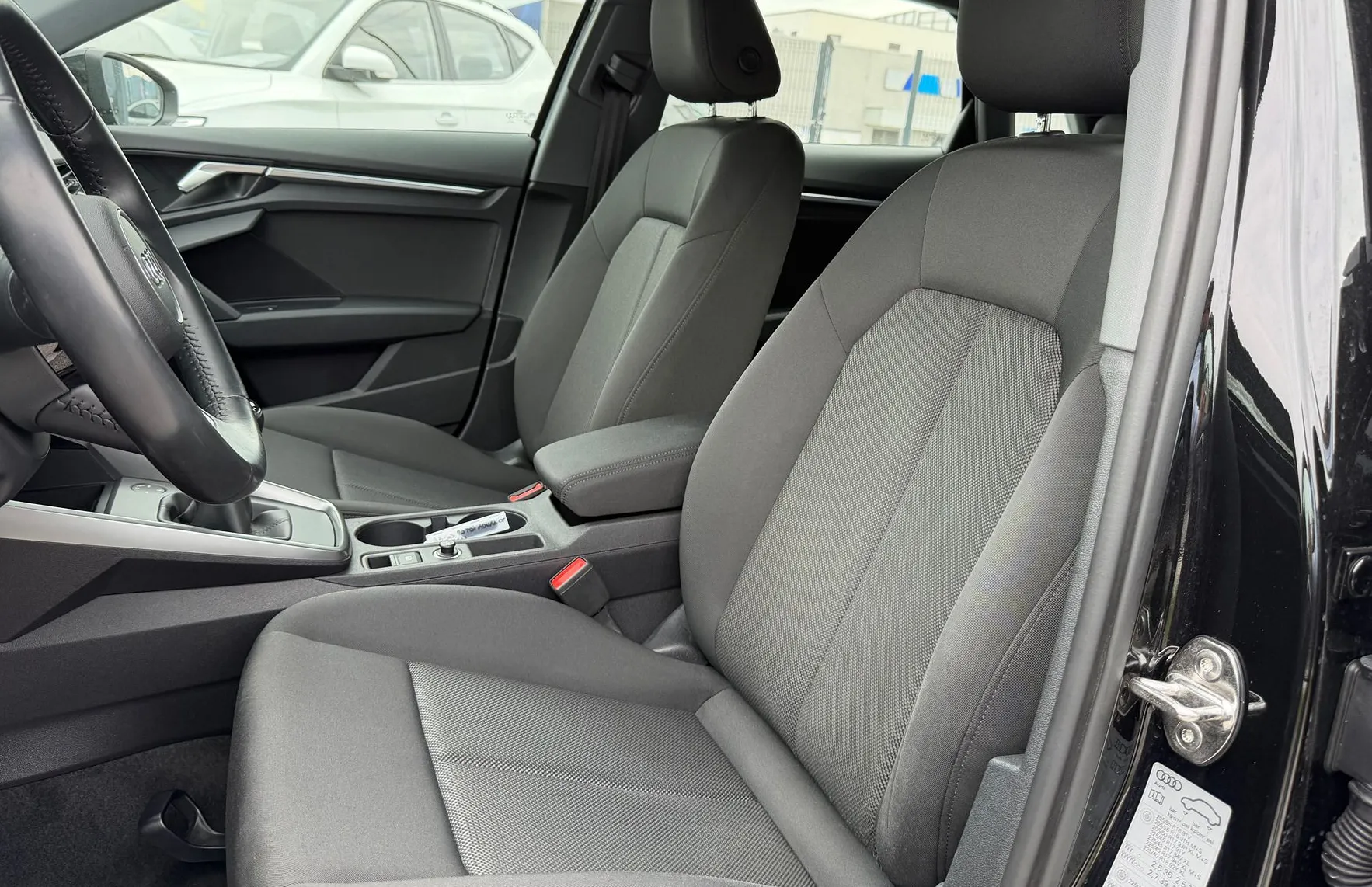 Zunanja slika - Audi A3 - 30 TDI SPORTBACK-ACC-NAVI-VIRTUAL-17COL-VELIK SERV - 9