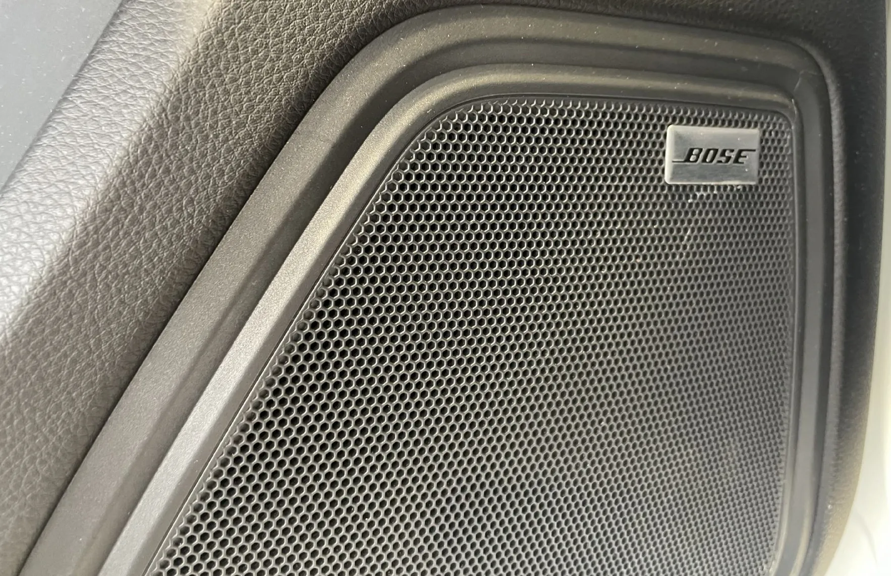 Zunanja slika - Porsche Macan - S-NAVIGACIJA-MEMORY-USNJE-BOSE-RADAR-KAMERA-LED-21 - 19