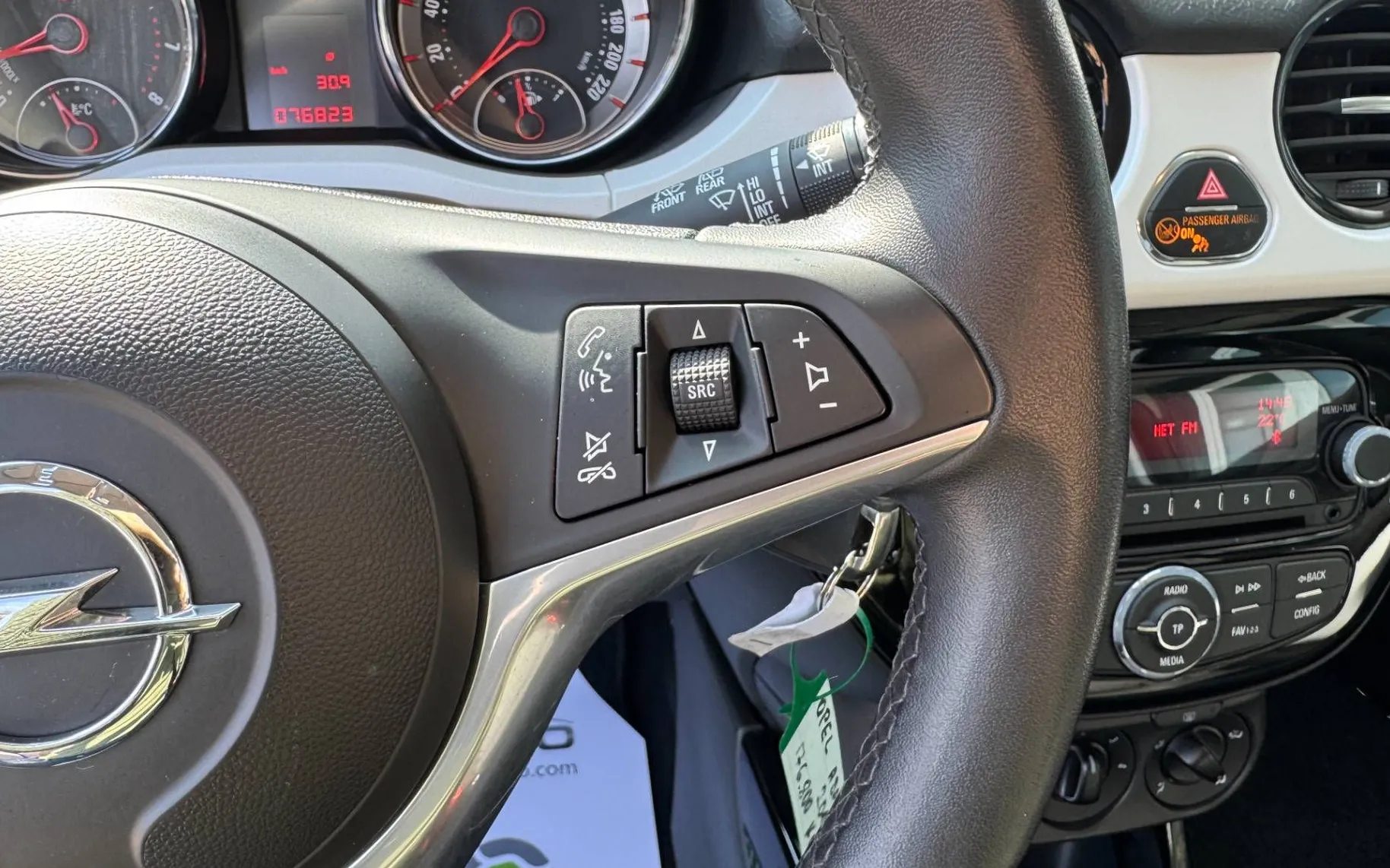 Zunanja slika - Opel Adam - VIOLA°SLO°2.LAST°DVOBARVEN°TEMPOMAT°BLUETOOTH°AL.. - 17