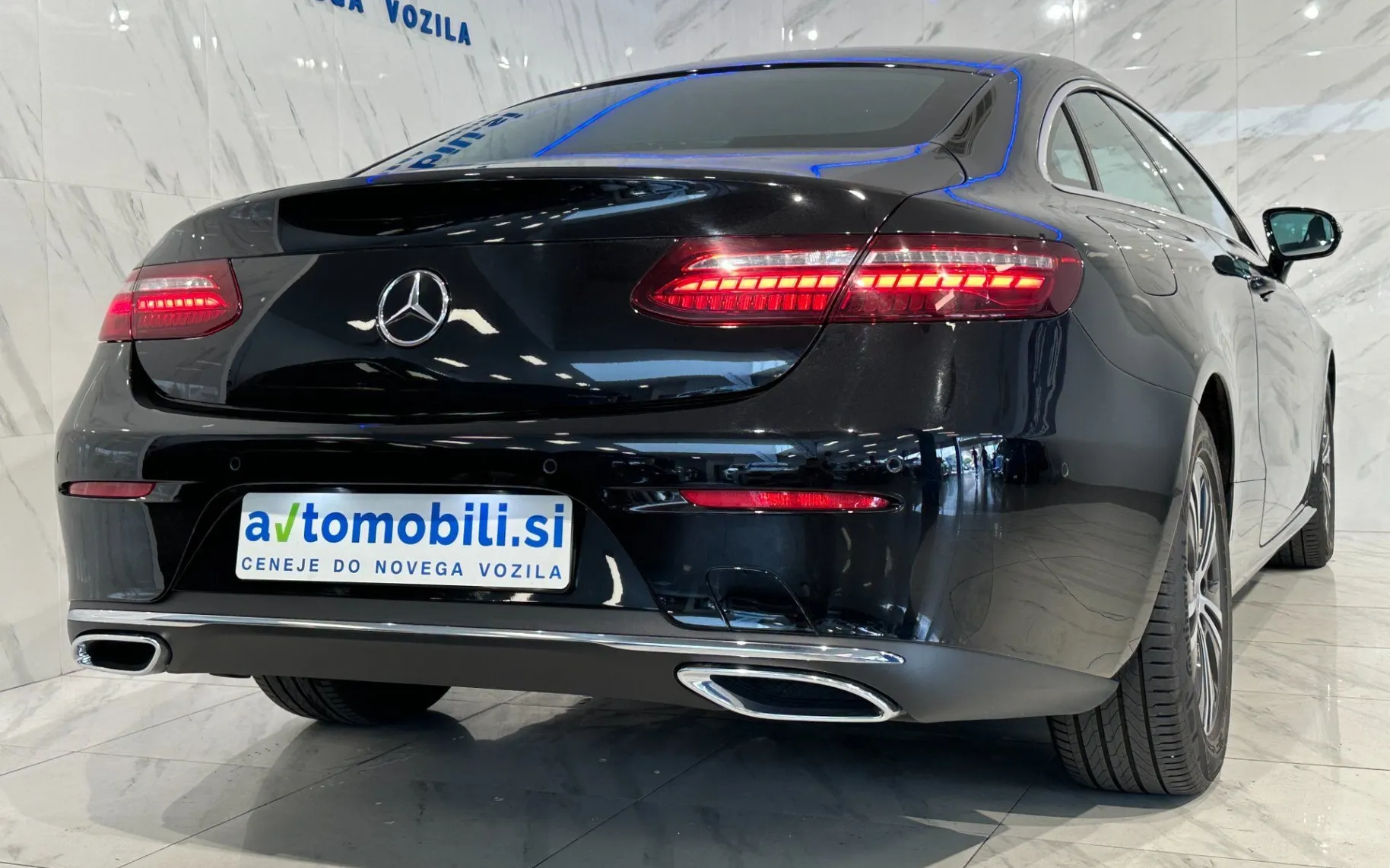 Zunanja slika - Mercedes-Benz E-Razred - 200 Coupe Kamera - AmbientL - PDC - Gretje - R17 . - 6