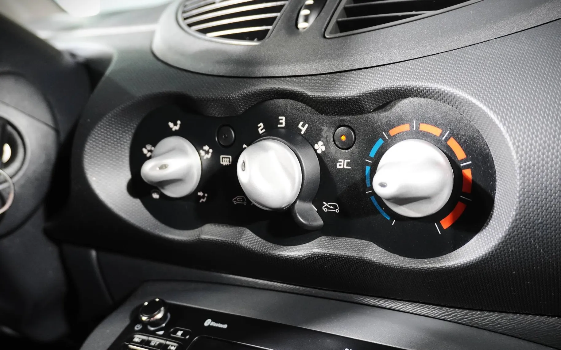Zunanja slika - Renault Twingo - Dynamique 1.2 16V LEV + 1. LASTNIK + SLOVENSKI - 14