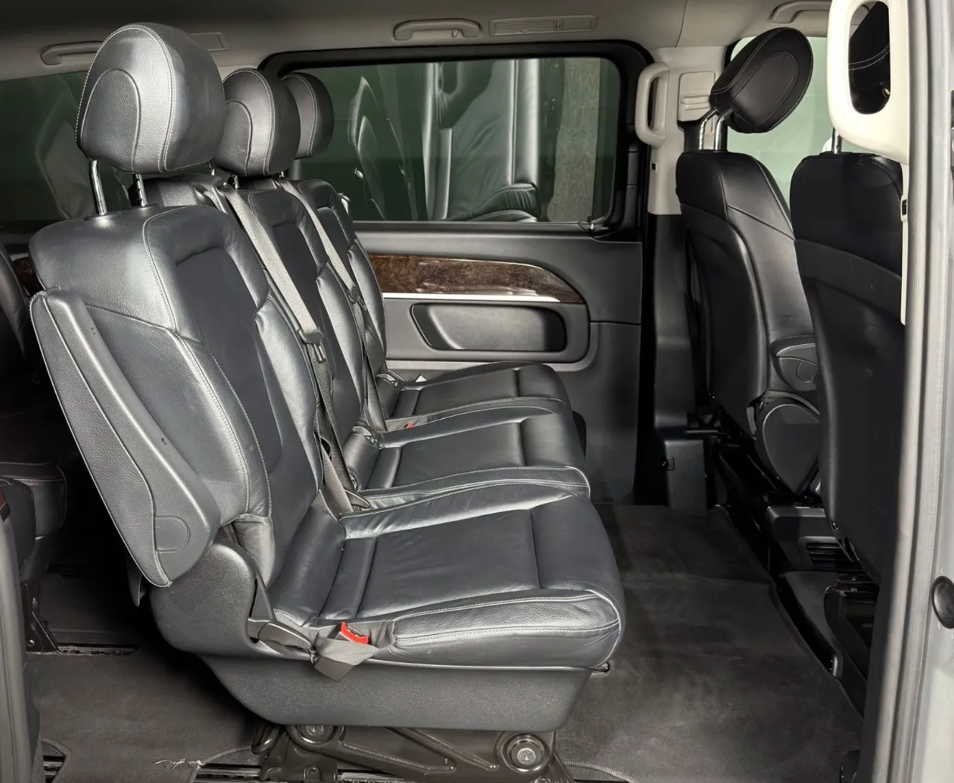 Zunanja slika - Mercedes-Benz V-Razred - 250d 4MATIC - 360 KAM. - LINE ASS. - AKTIVNI TEMP - 16