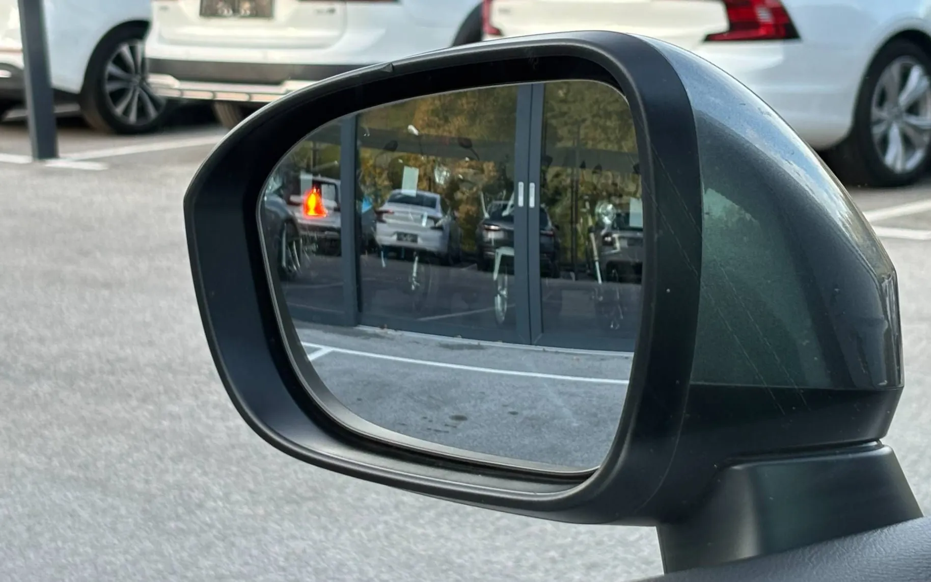 Zunanja slika - Nissan Qashqai - 1.3 DIG X-Tronic N-CONNECTA FUL LED-NAVI-KAMERA - 18