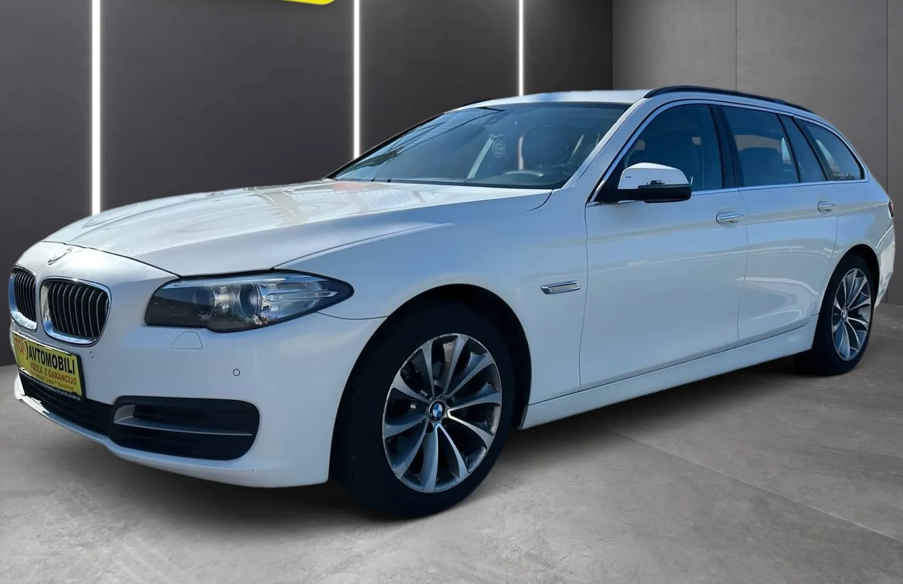 Zunanja slika - BMW Serija 5 - Touring: 520d LED NAVI TEMP HI-FI USNJE PDC FACELIFT TOP - 3