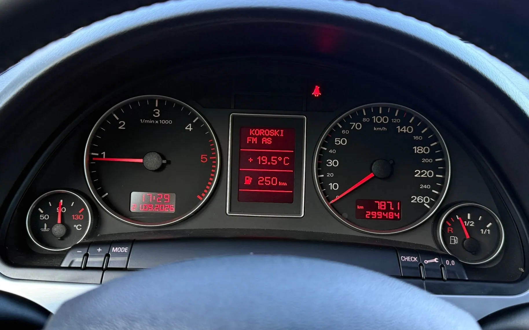 Notranja slika - Audi A4 - 1.9 TDI-LIMUZINA-2X S LINE-ODLIČEN- - 12