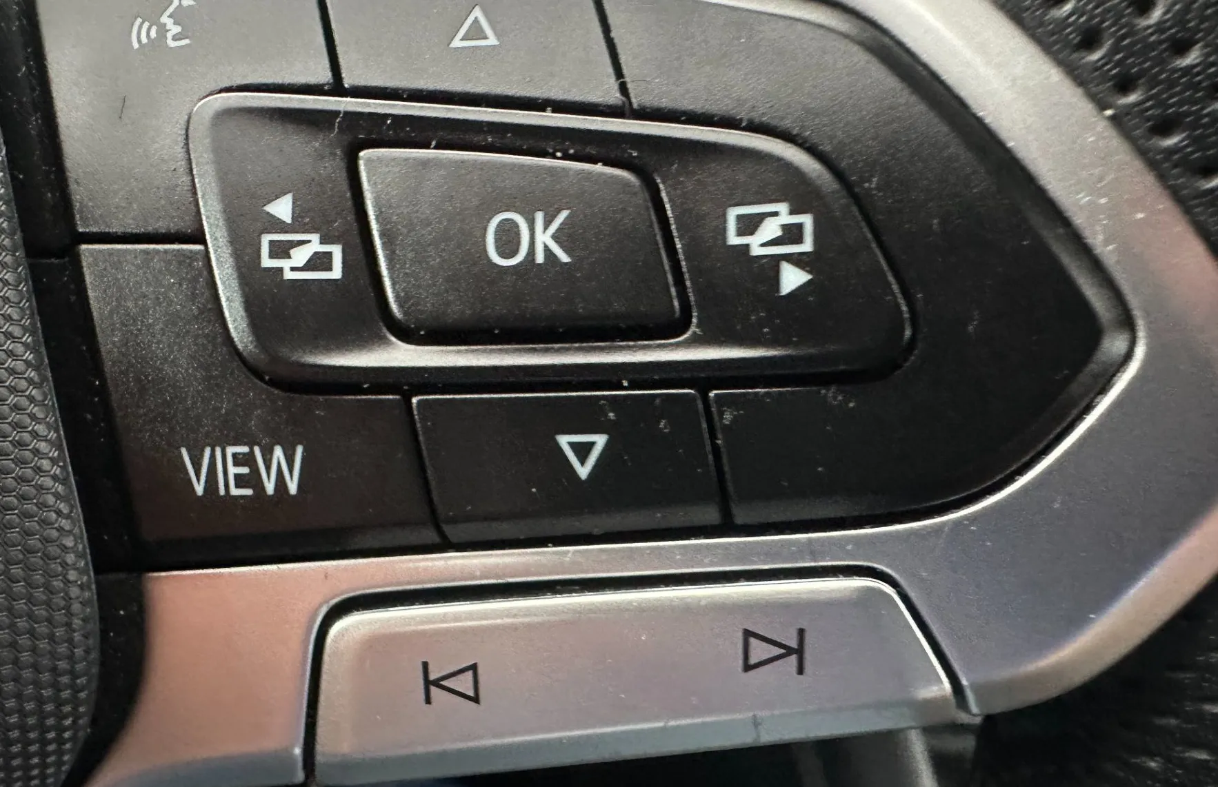 Zunanja slika - Volkswagen Tiguan - 2.0 TDI DSG R-Line 110kW.KAMERA.ACC.USNJE.LED - 13