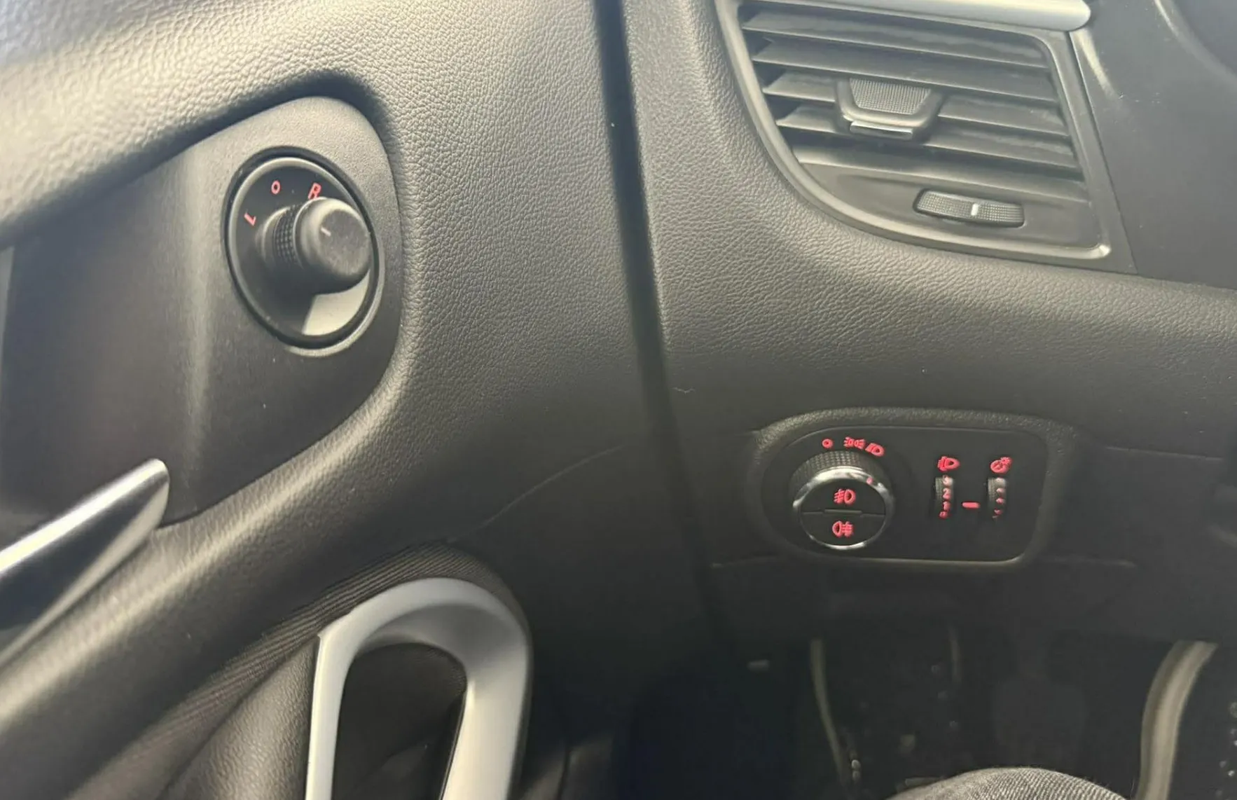 Zunanja slika - Opel Zafira - Opel  1.4 TURBO 103KW.NEMŠKI.NAVI.7 SEDEŽEV. - 17