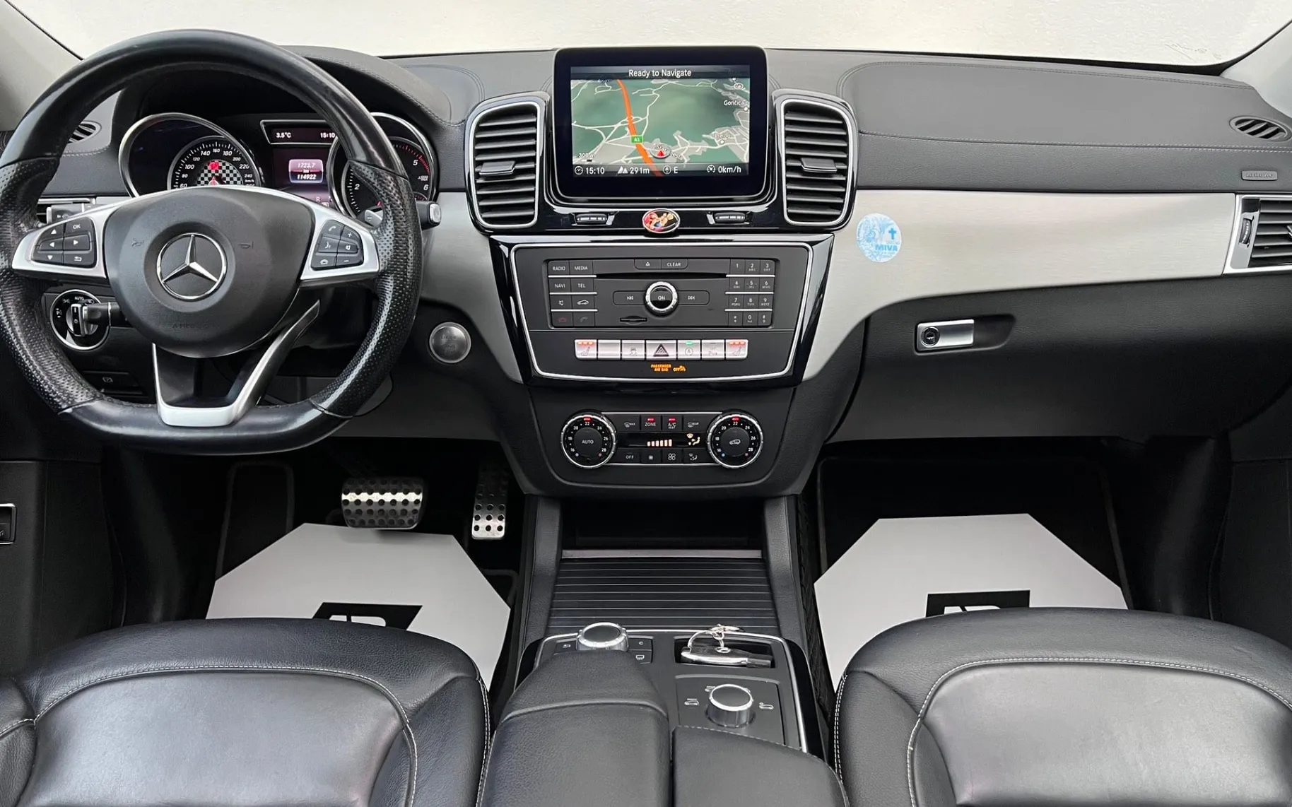 Notranja slika - Mercedes-Benz GLE coupe - 350 d 4MATIC+AMG+FULL LED+PANORAMA+NAVI+KLJUKA+... - 12
