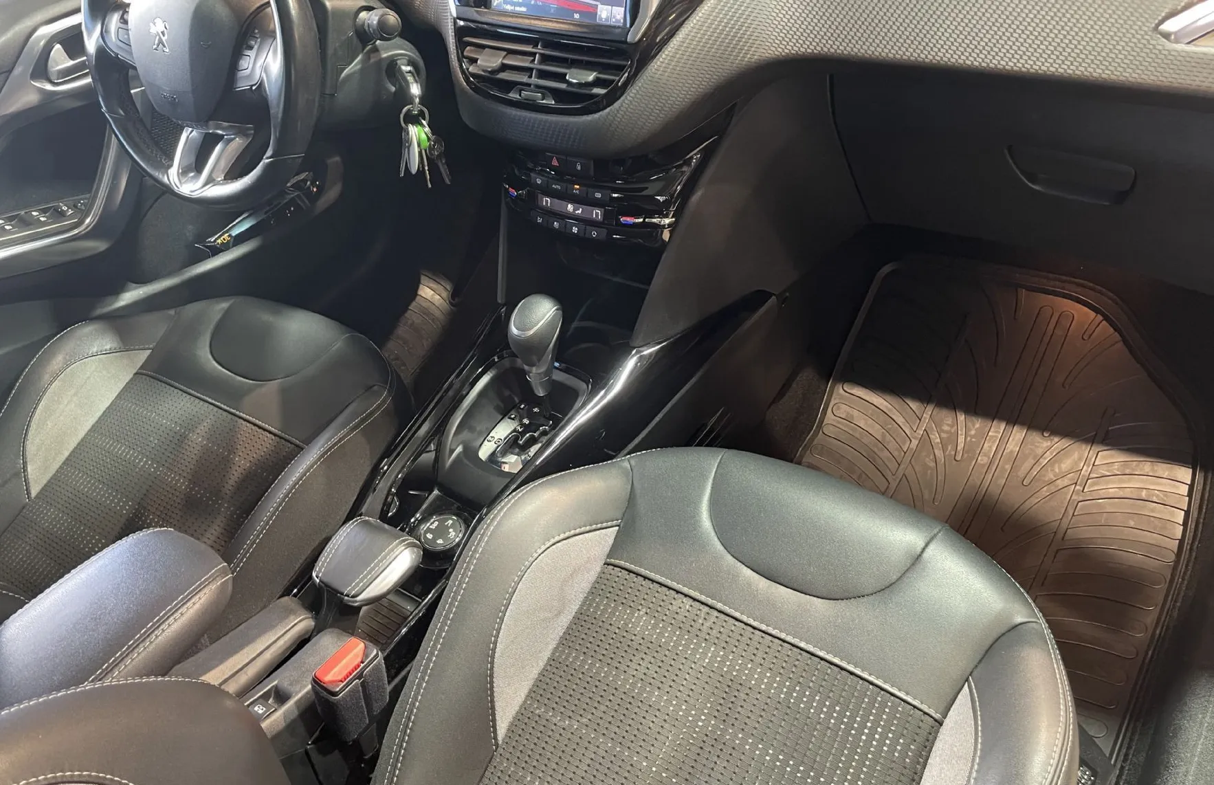 Zunanja slika - Peugeot 2008 - 1.2 PureTech 110 Stop Start ACTIVE EAT6 - 25