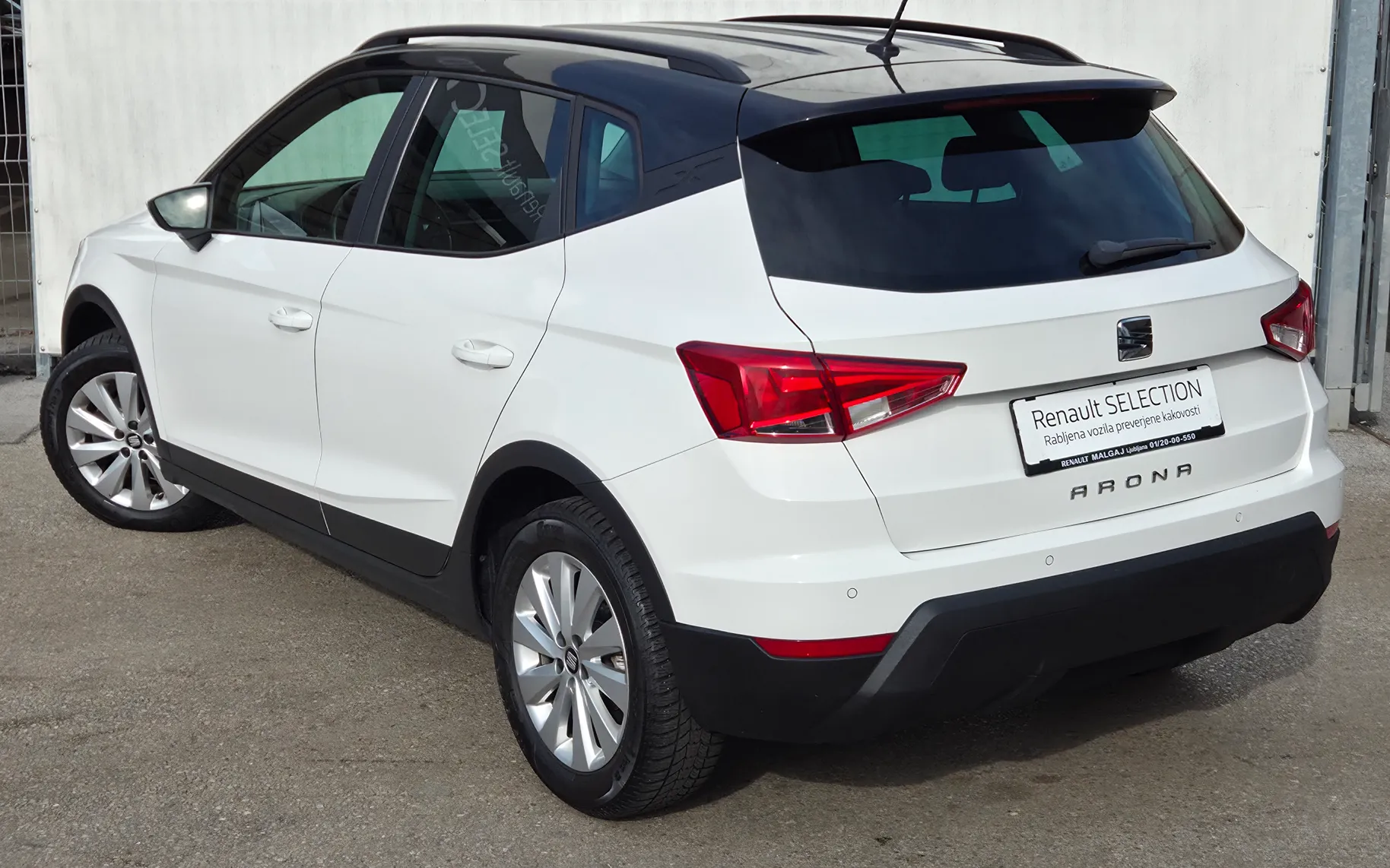 Zunanja slika - Seat Arona - 1.0 TSI Style DSG 1.LASTNIK SLO.POREKLO - 6