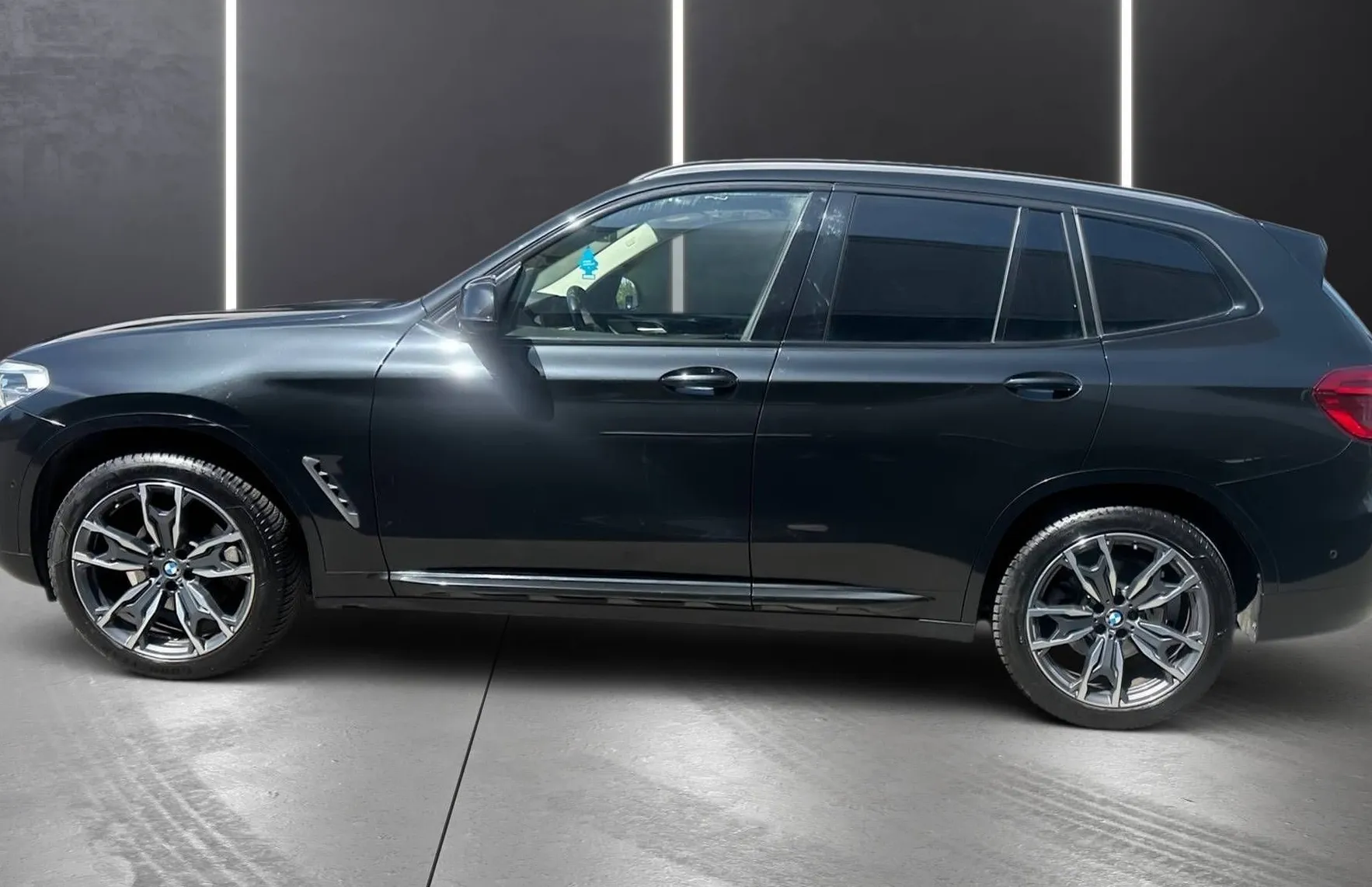 Zunanja slika - BMW X3 - serija :  xDrive 20d X-LINE FUL LED NAVI TEMP PDC AMBIENT - 4